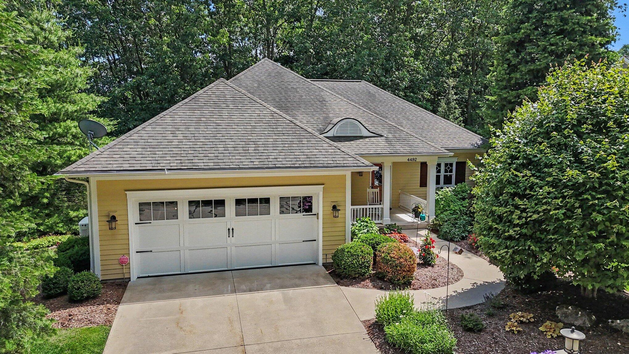 4492 Oak Arbor Drive NE Grand Rapids MI 49525