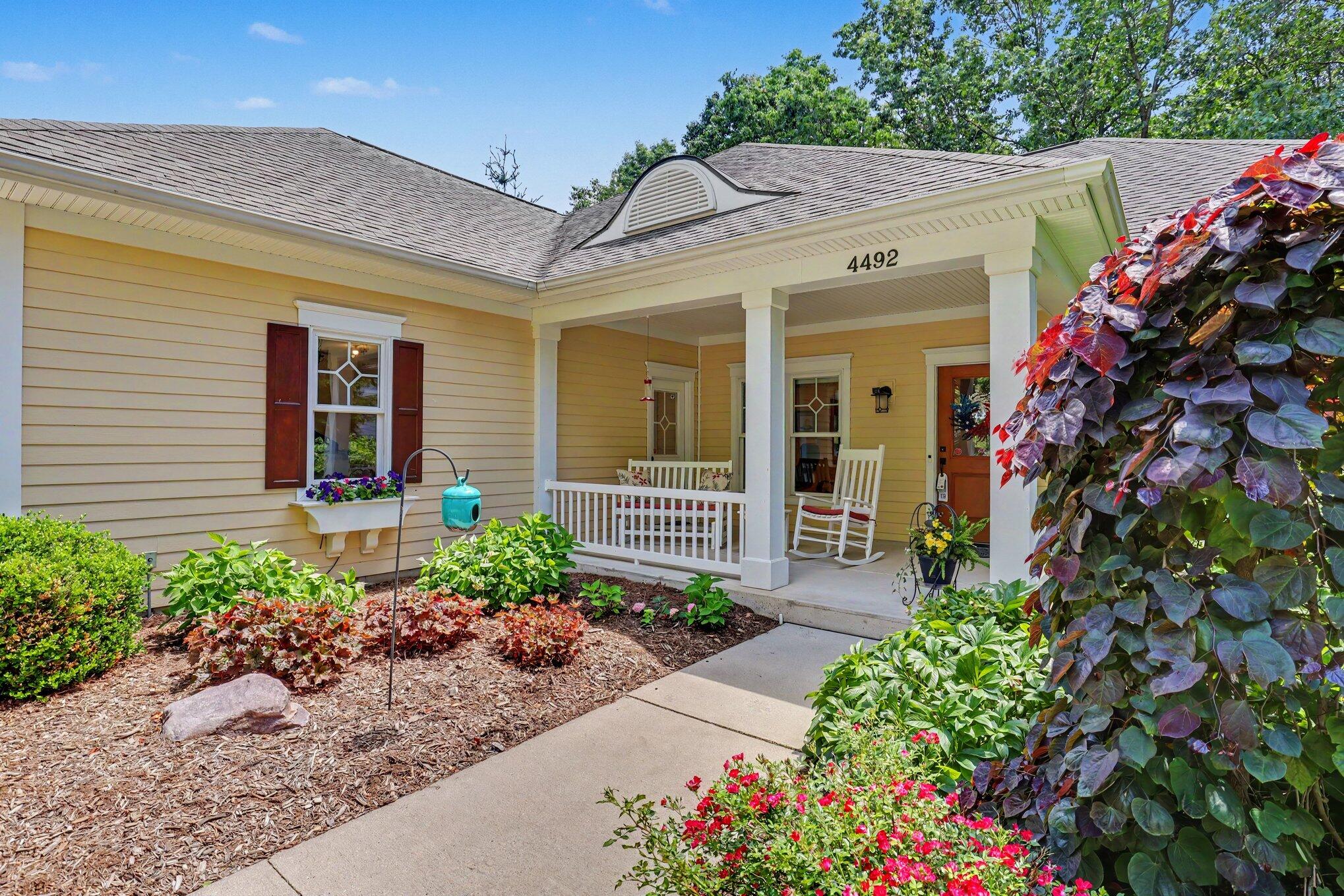 4492 Oak Arbor Drive NE Grand Rapids MI 49525