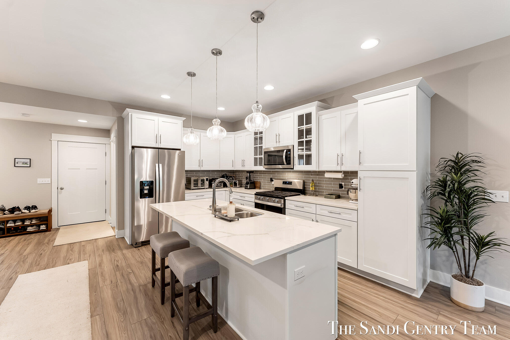 562 Riverbank Circle Zeeland MI 49464