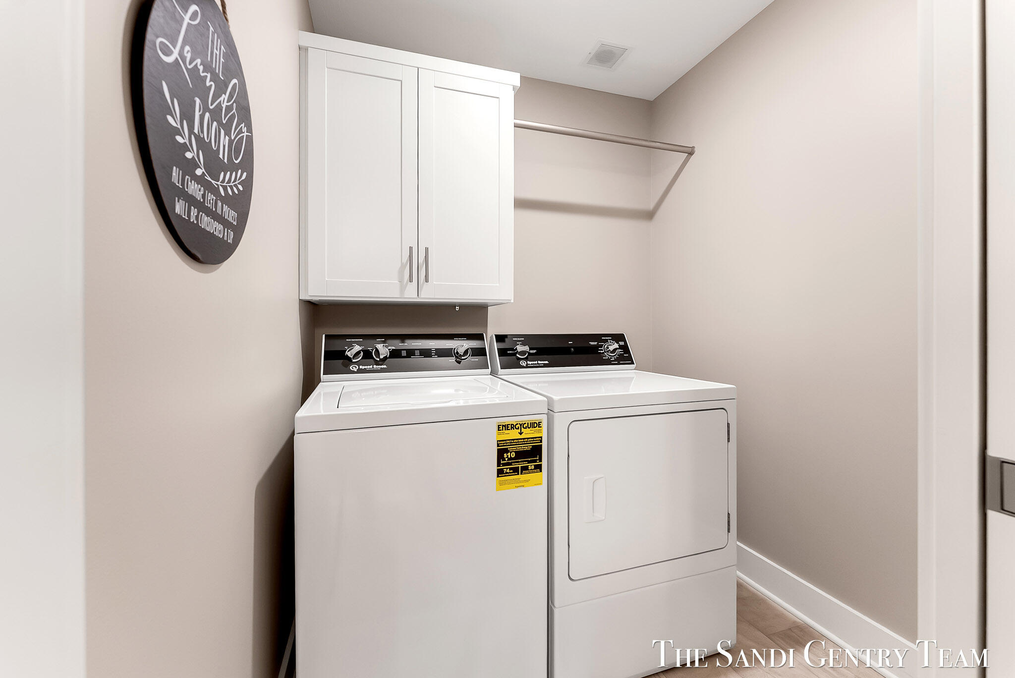 562 Riverbank Circle Zeeland MI 49464