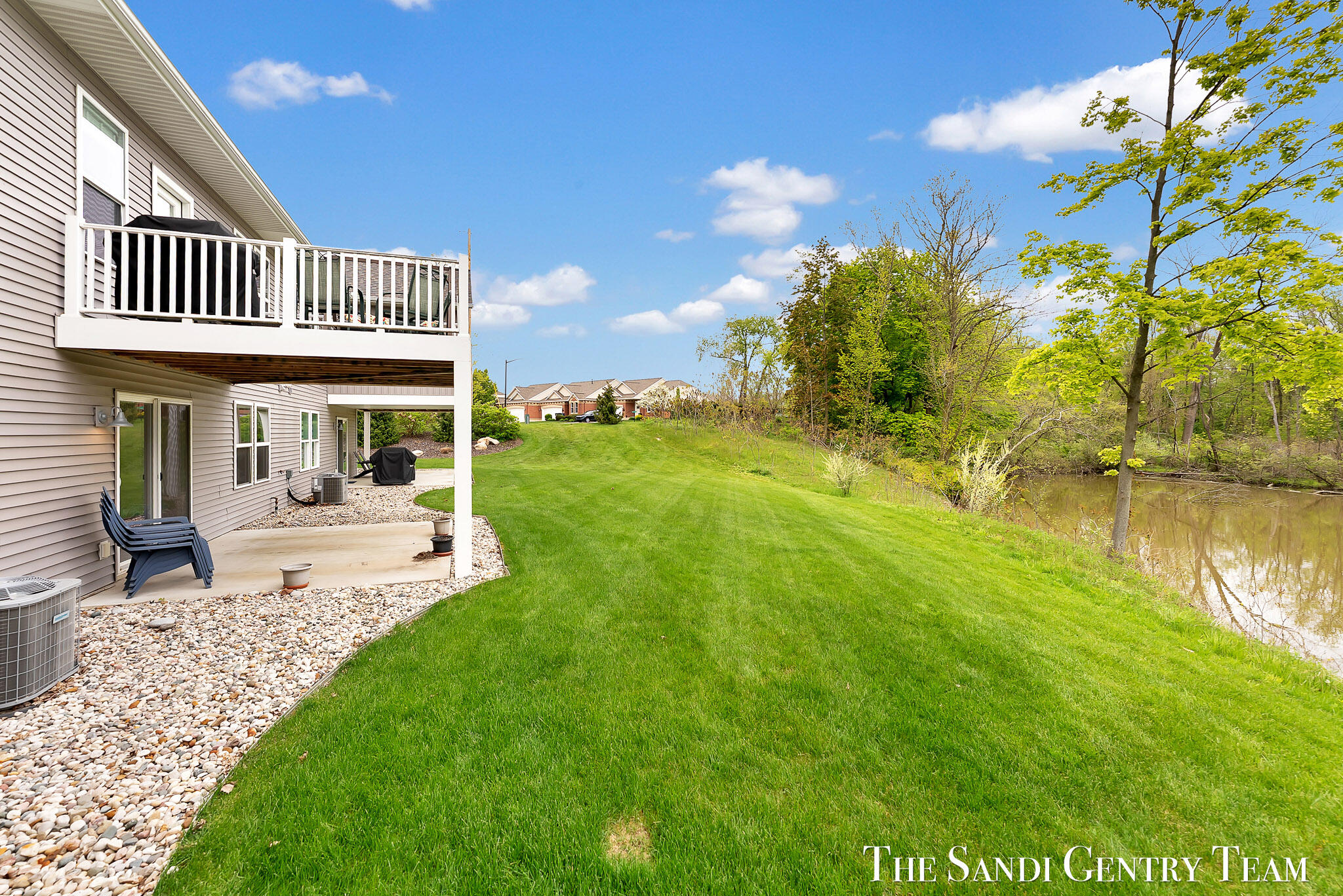 562 Riverbank Circle Zeeland MI 49464