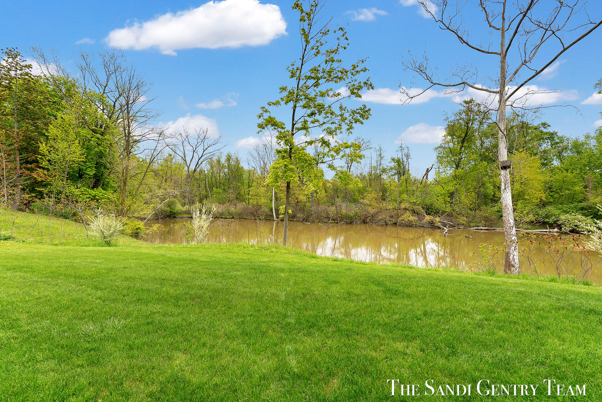 562 Riverbank Circle Zeeland MI 49464
