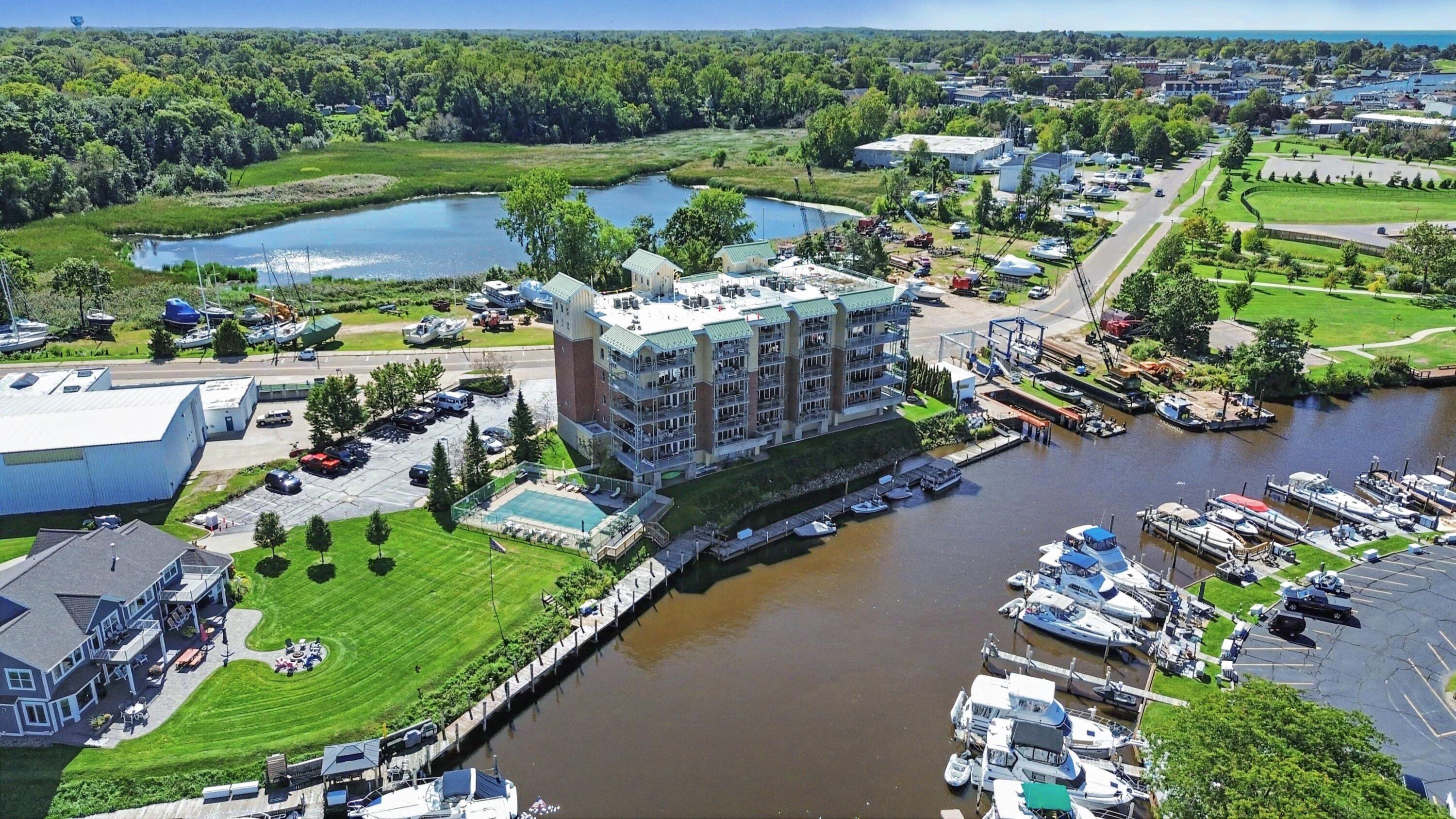 815 Wells Street South Haven MI 49090