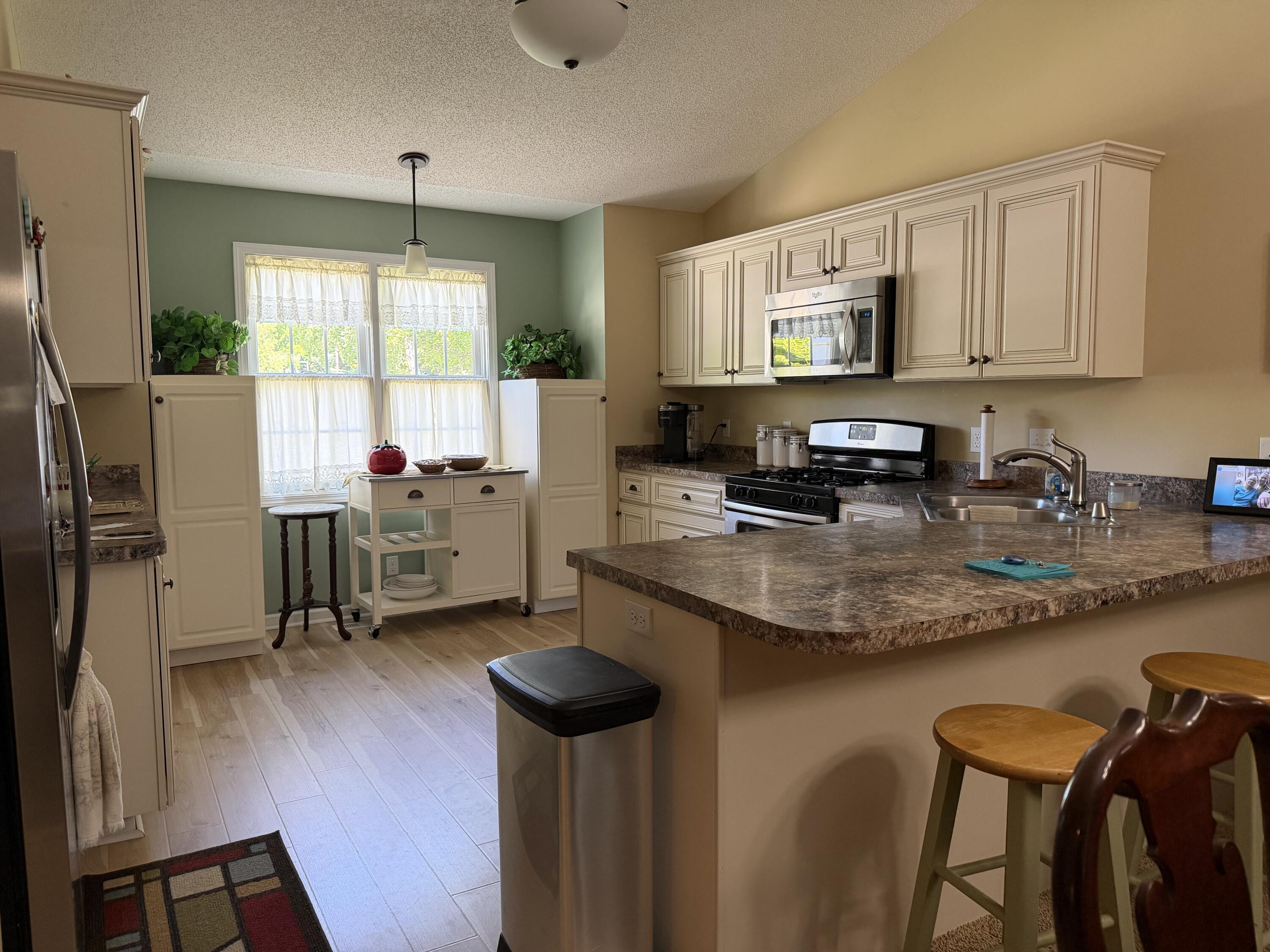 2143 Rosewood Lane Muskegon MI 49441