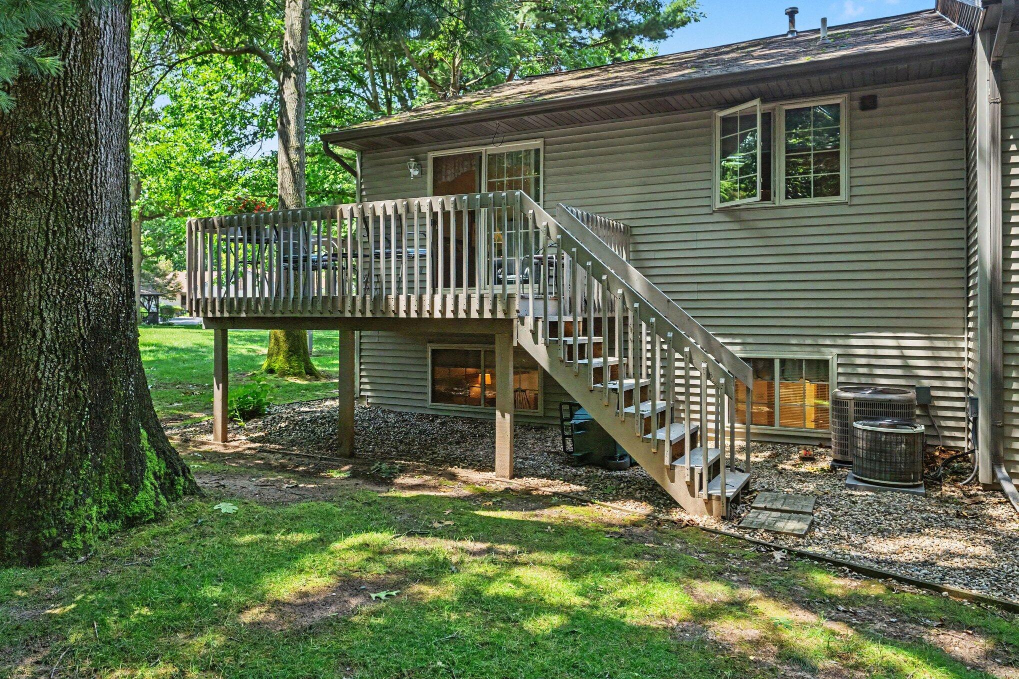 832 Highbanks Drive Allegan MI 49010