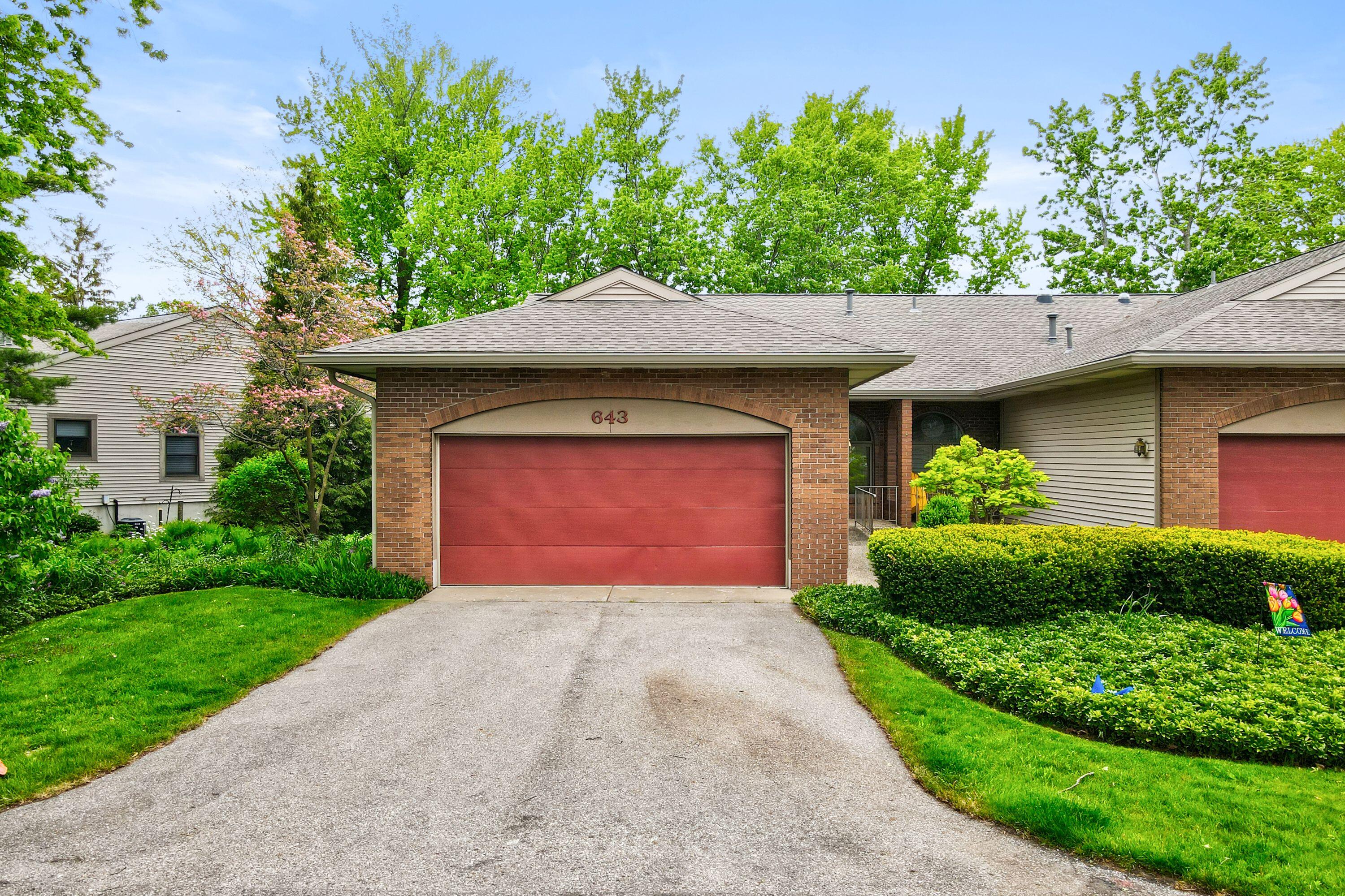 643 Crestview Street Holland MI 49423