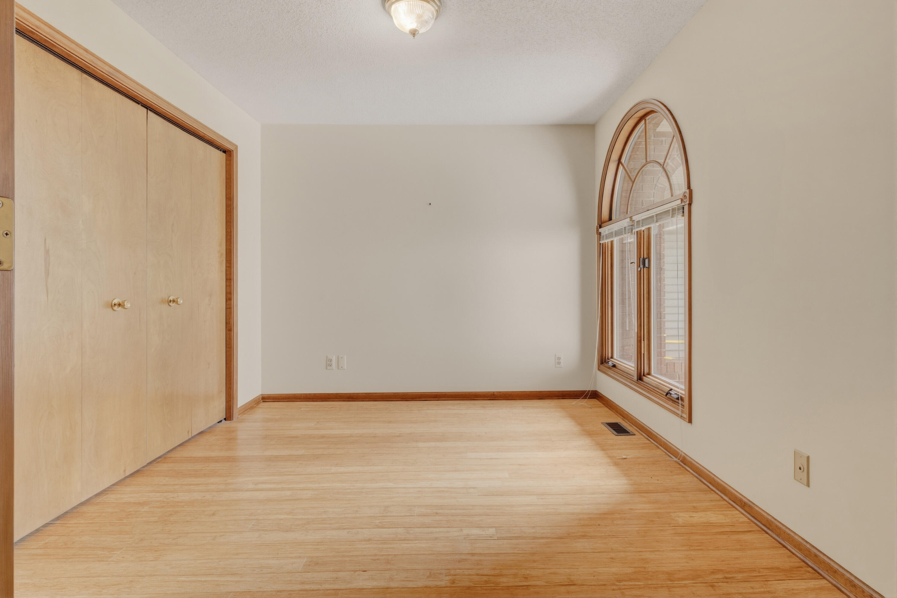 643 Crestview Street Holland MI 49423