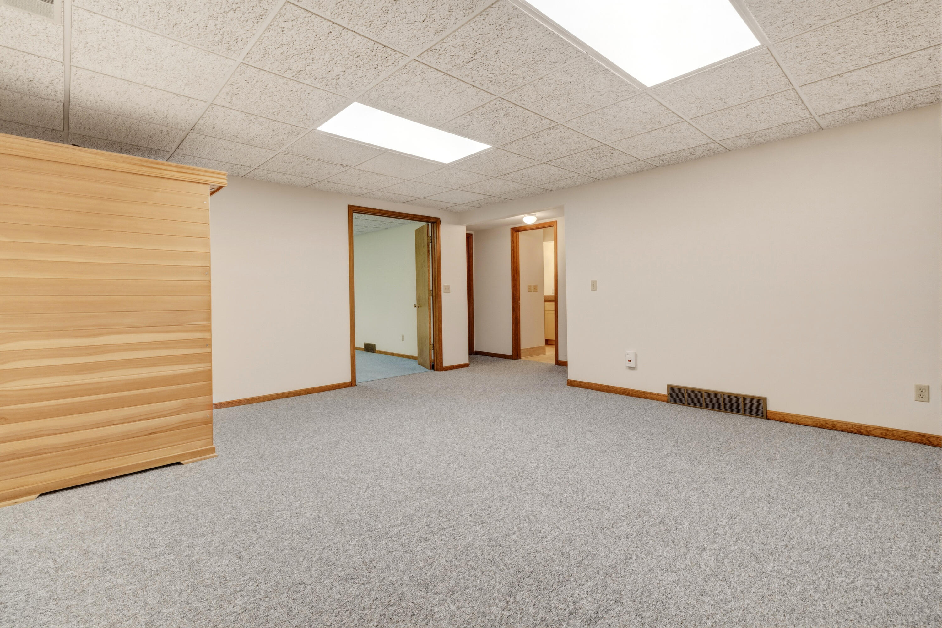 643 Crestview Street Holland MI 49423