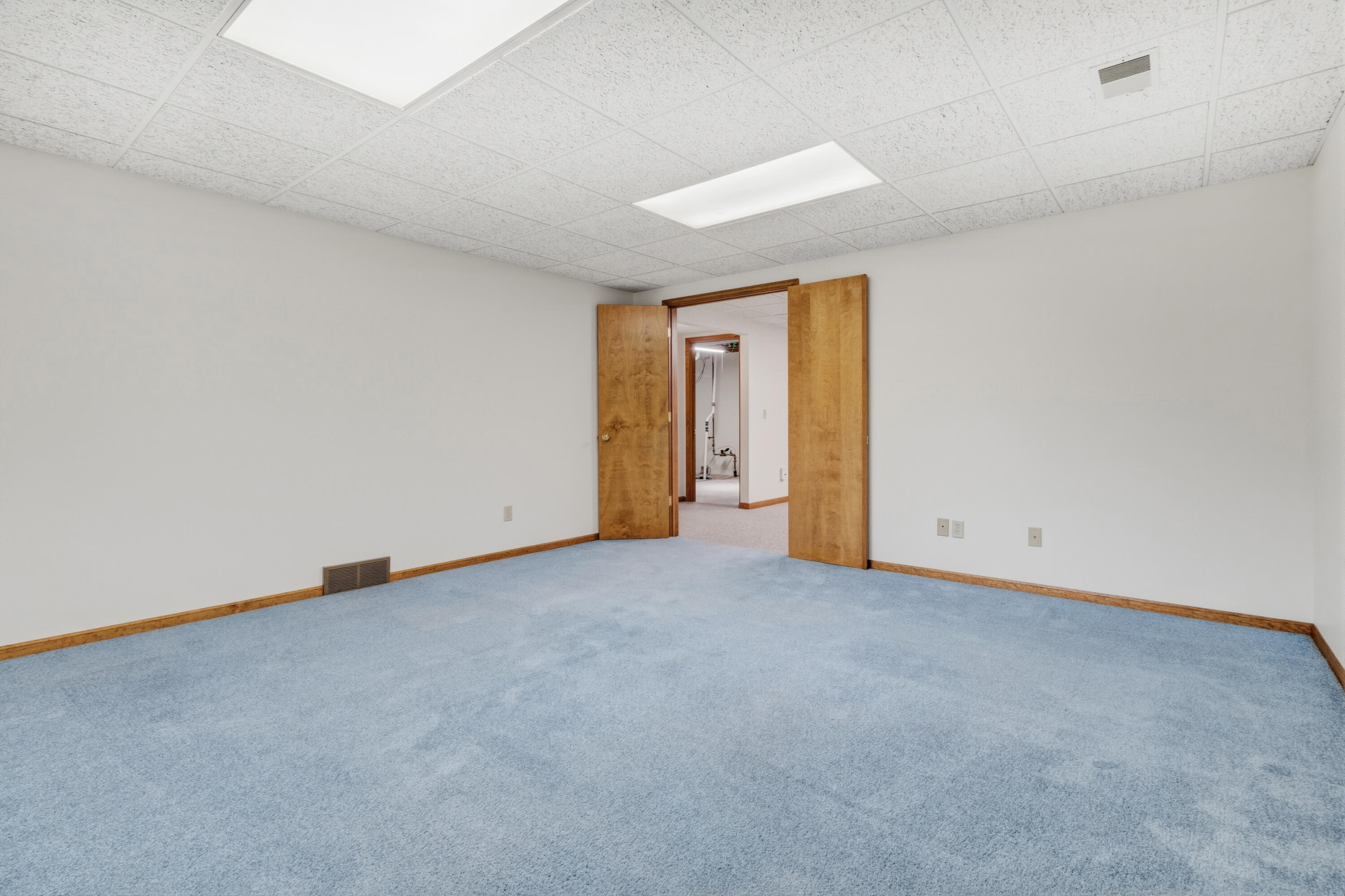 643 Crestview Street Holland MI 49423