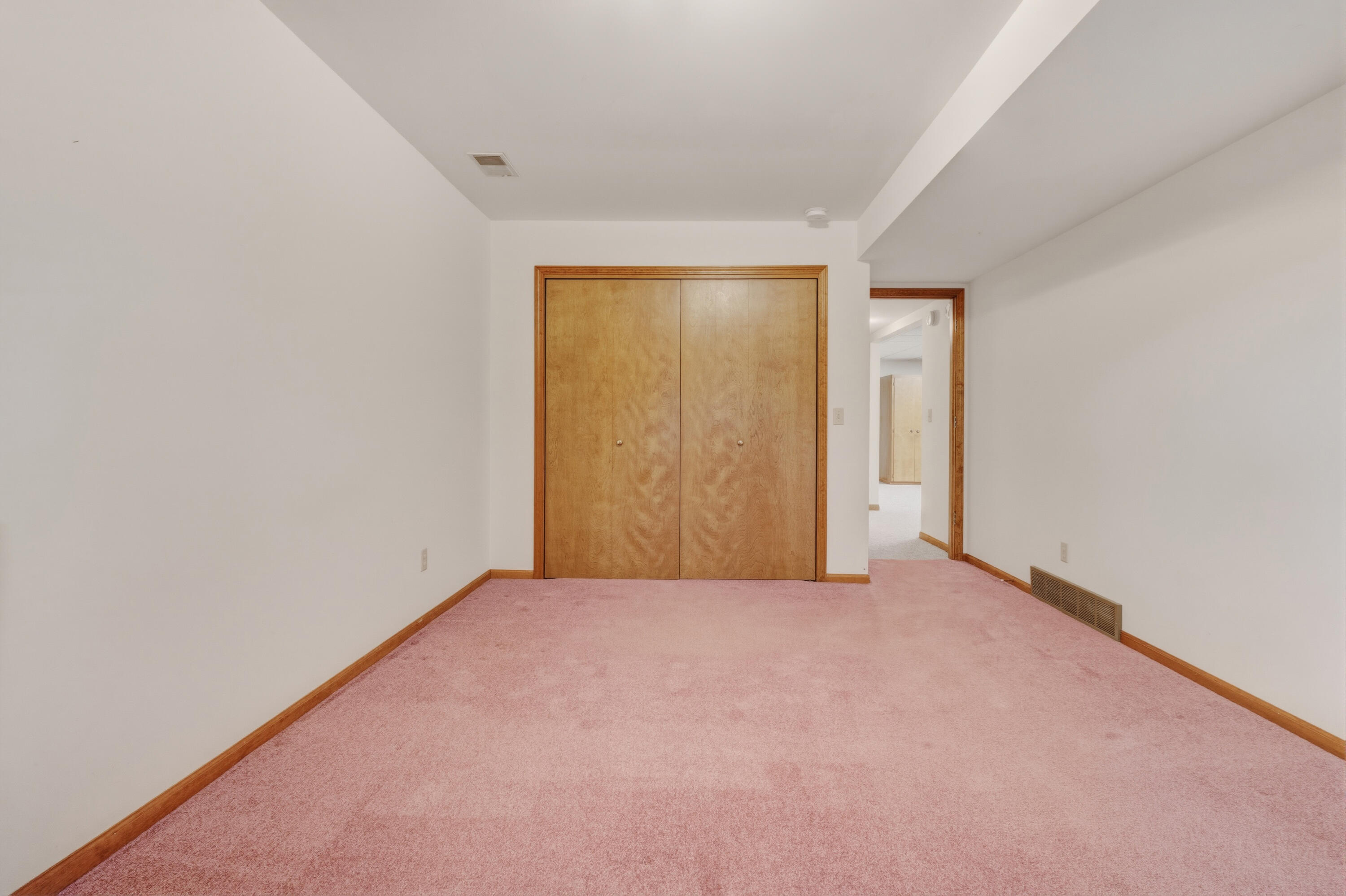 643 Crestview Street Holland MI 49423