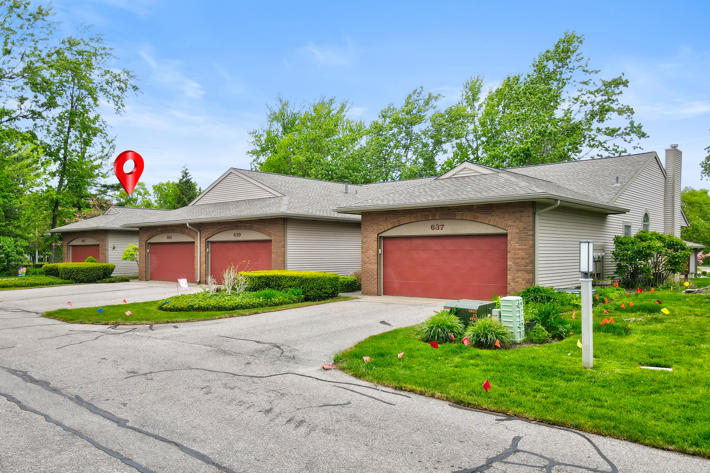 643 Crestview Street Holland MI 49423