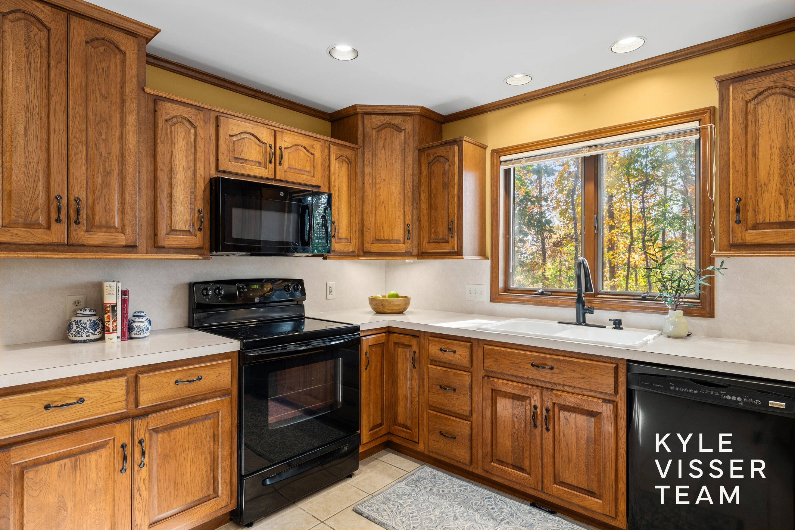 6178 S Gatehouse Drive SE Grand Rapids MI 49546