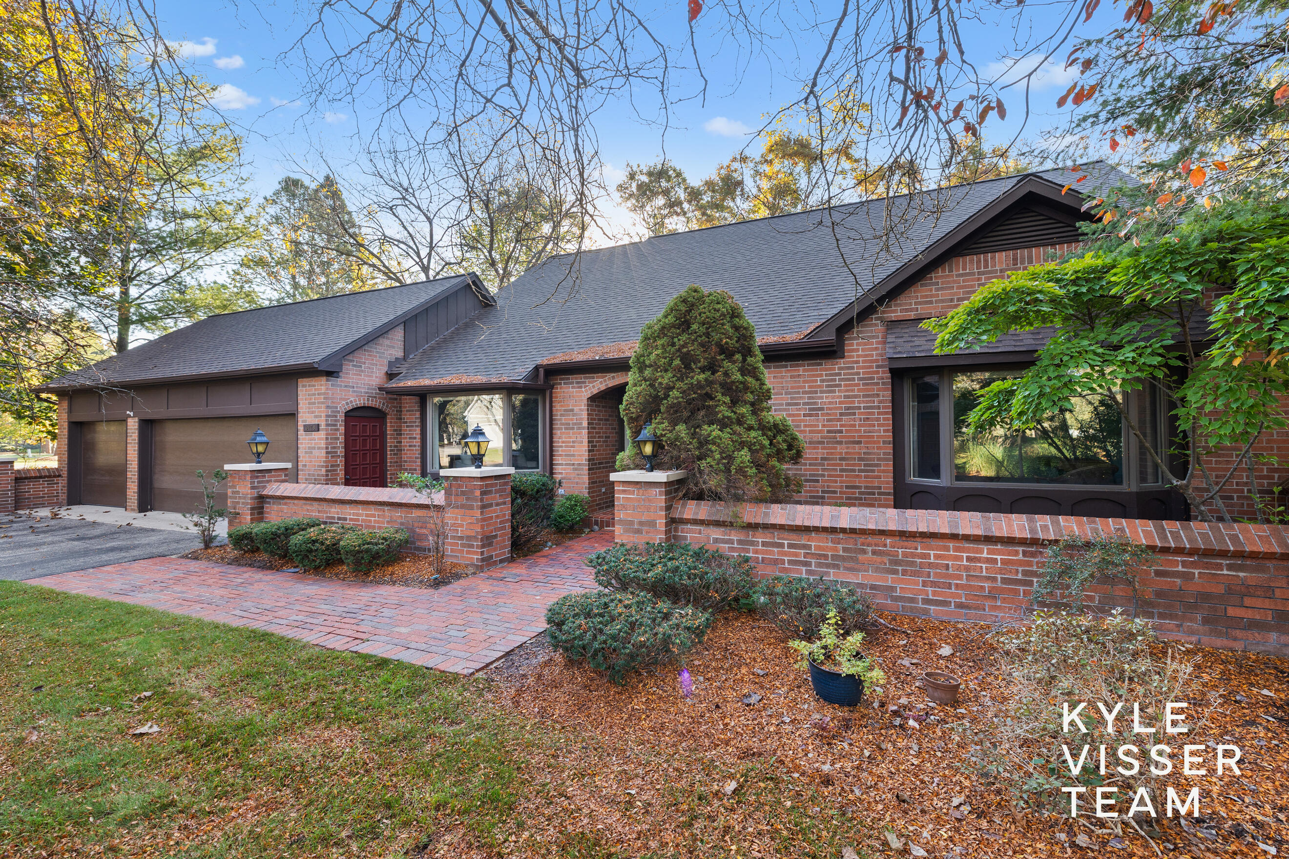 6178 S Gatehouse Drive SE Grand Rapids MI 49546