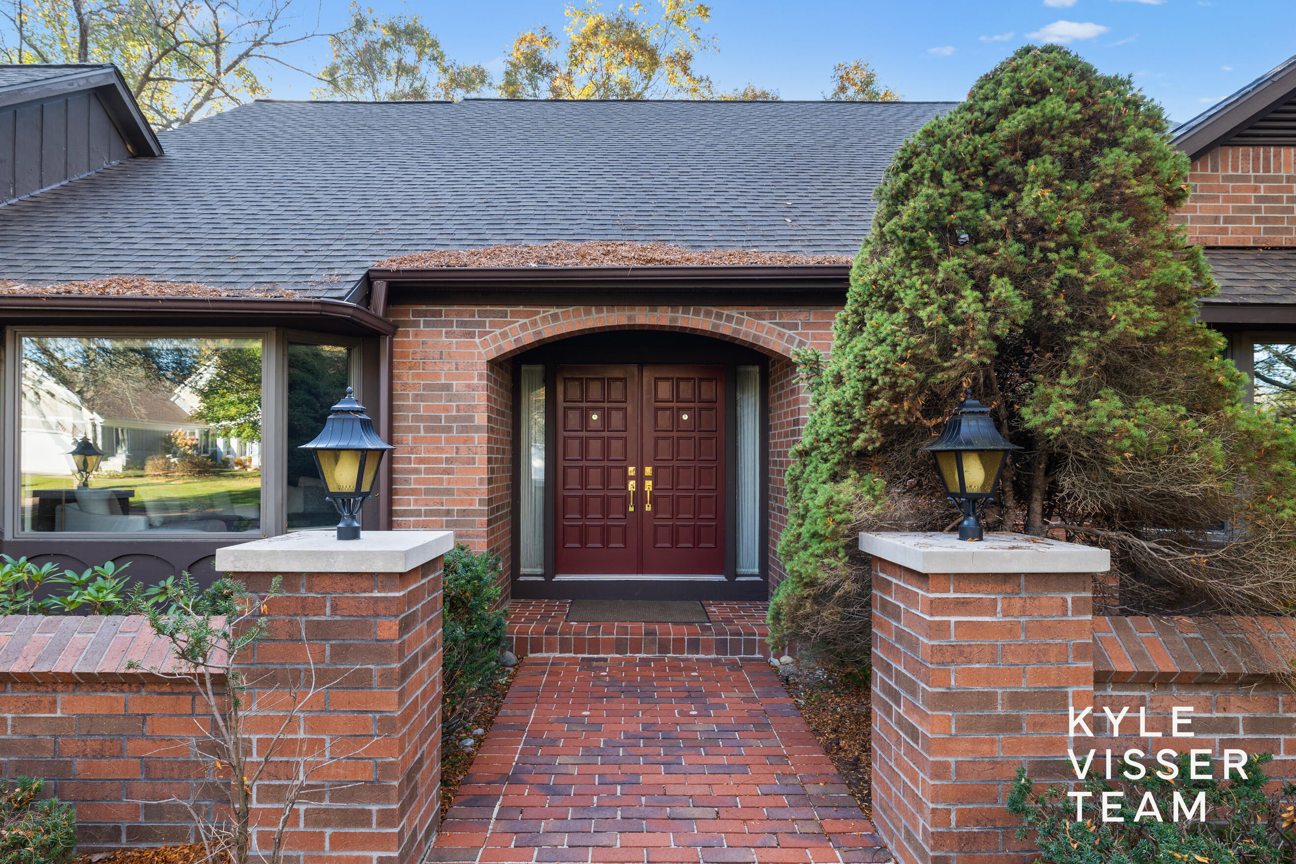 6178 S Gatehouse Drive SE Grand Rapids MI 49546