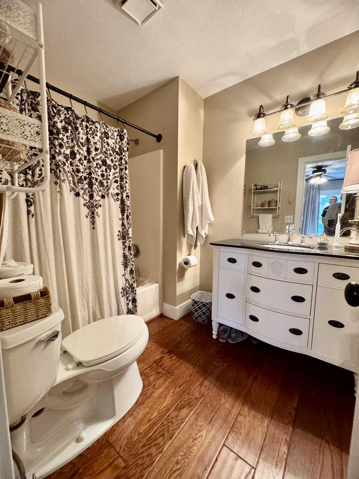 124 Elizabeth Street Saugatuck MI 49453