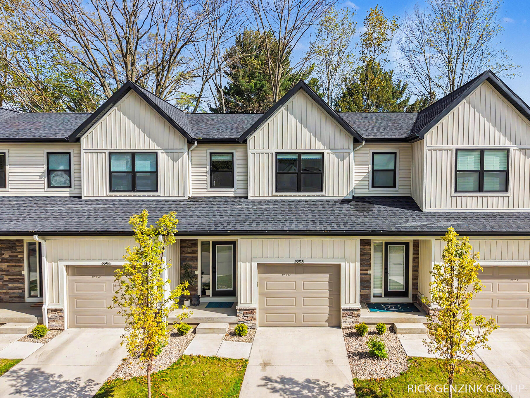 1993 N Shorewood Lane Holland MI 49423