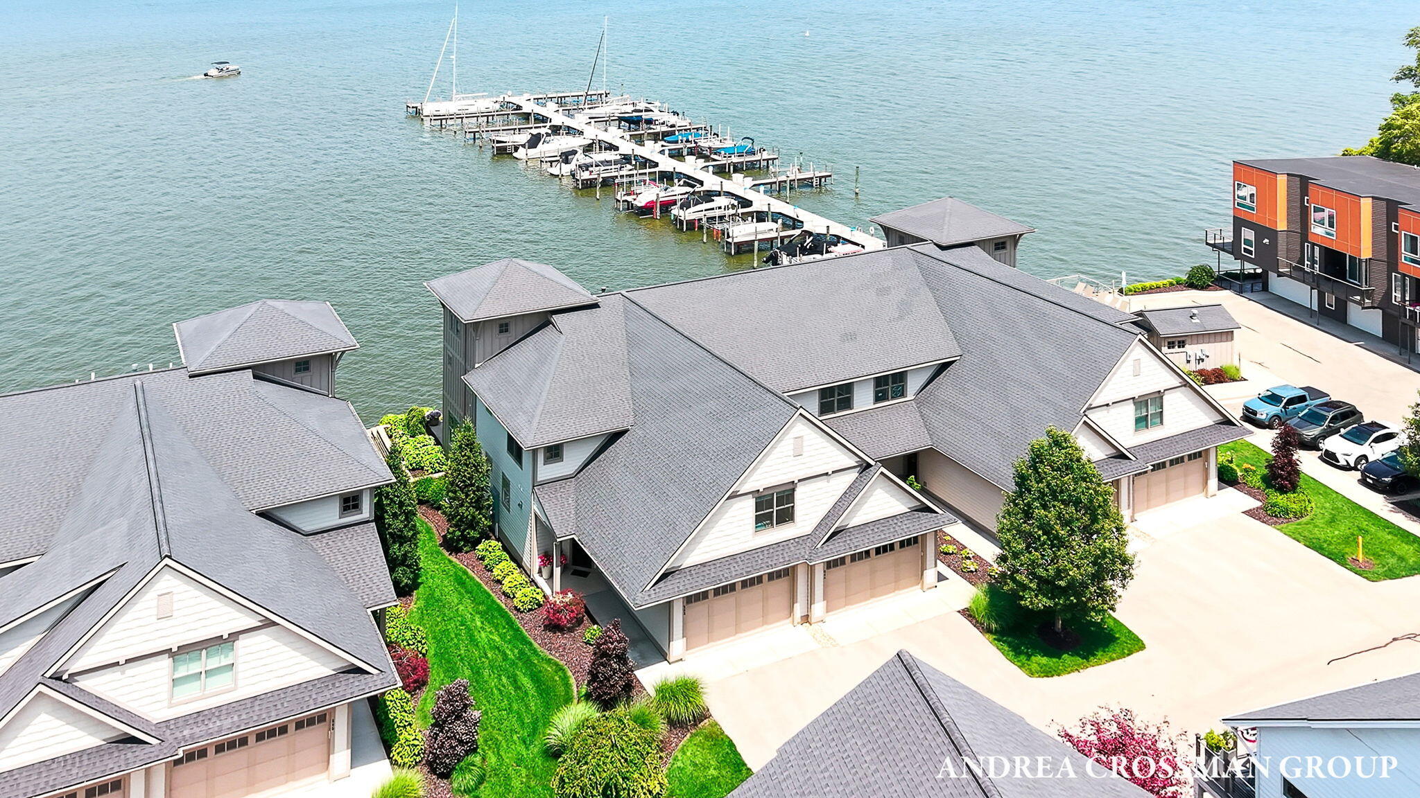 Holland MI, 543 Macatawa Avenue