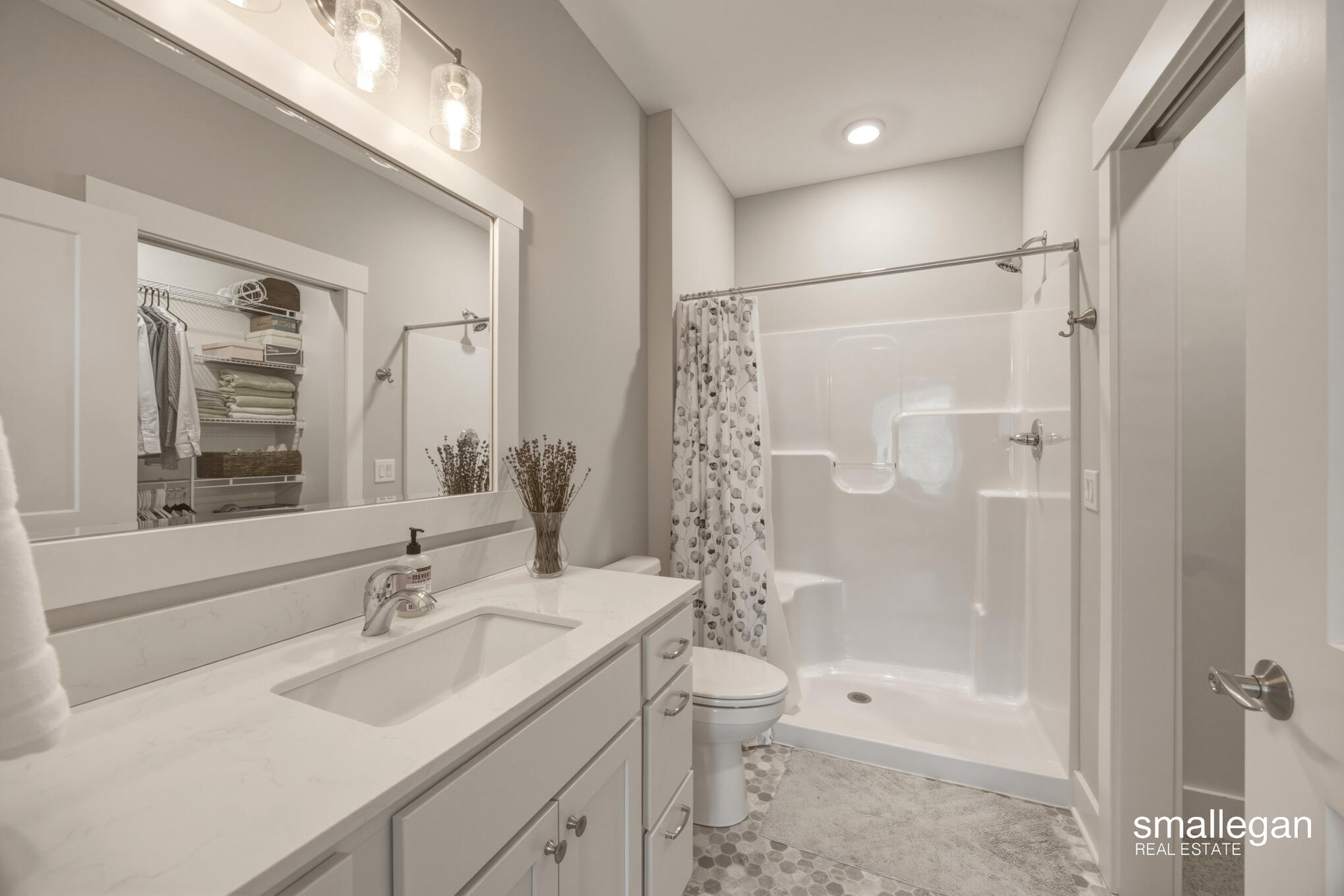 2382 Watertown Way NE Grand Rapids MI 49505