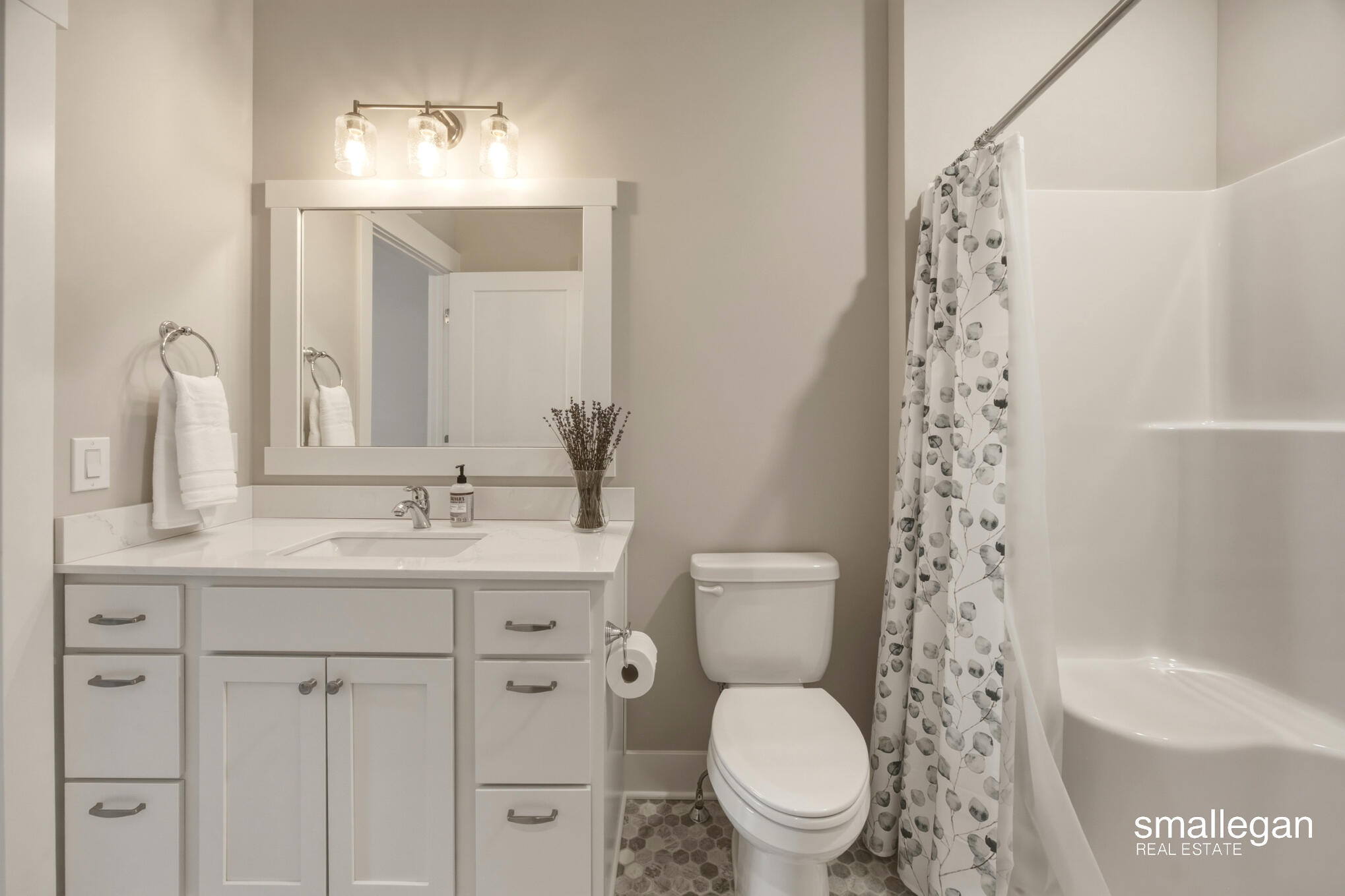 2382 Watertown Way NE Grand Rapids MI 49505