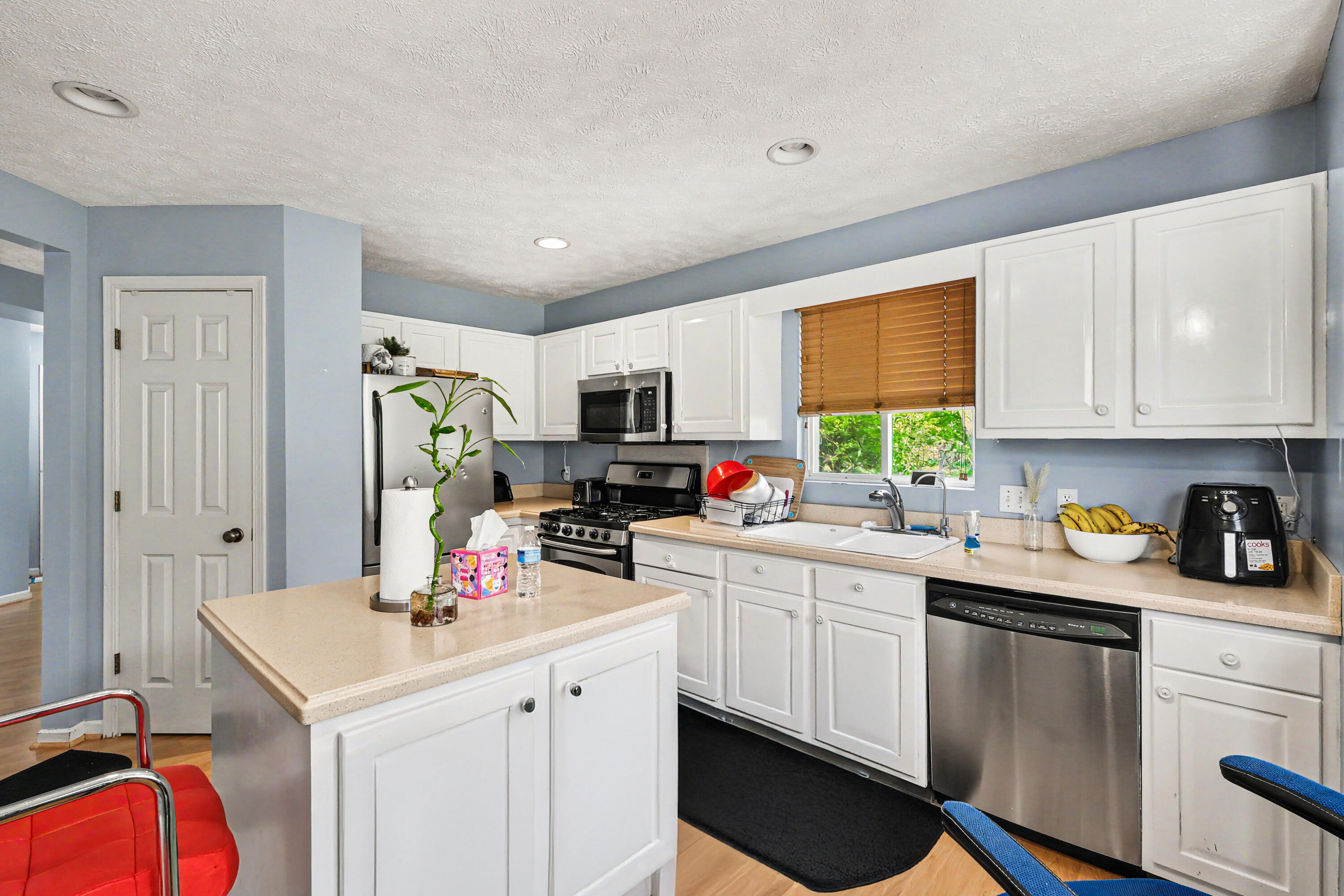 4676 Eastern Avenue SE Grand Rapids MI 49508
