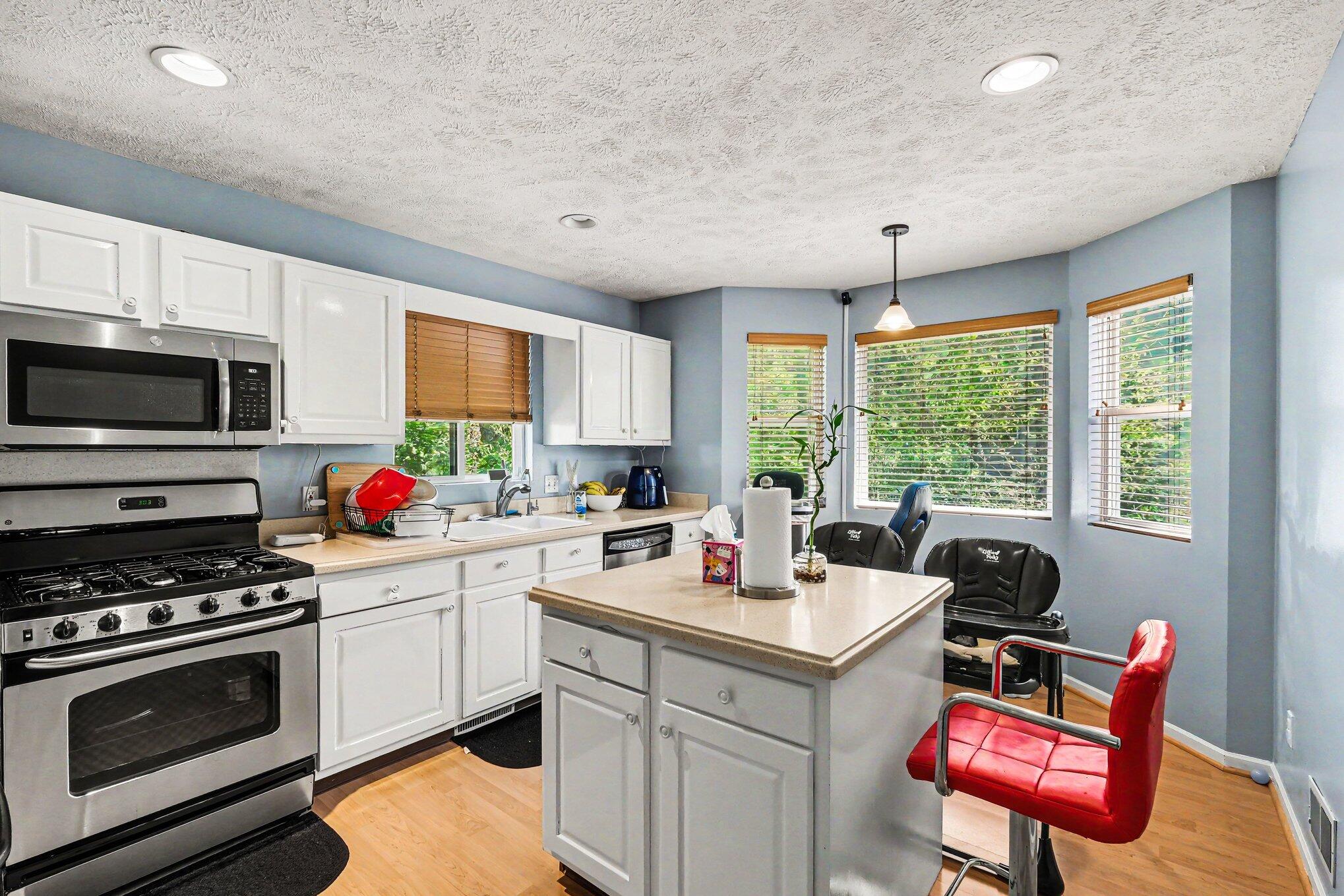 4676 Eastern Avenue SE Grand Rapids MI 49508