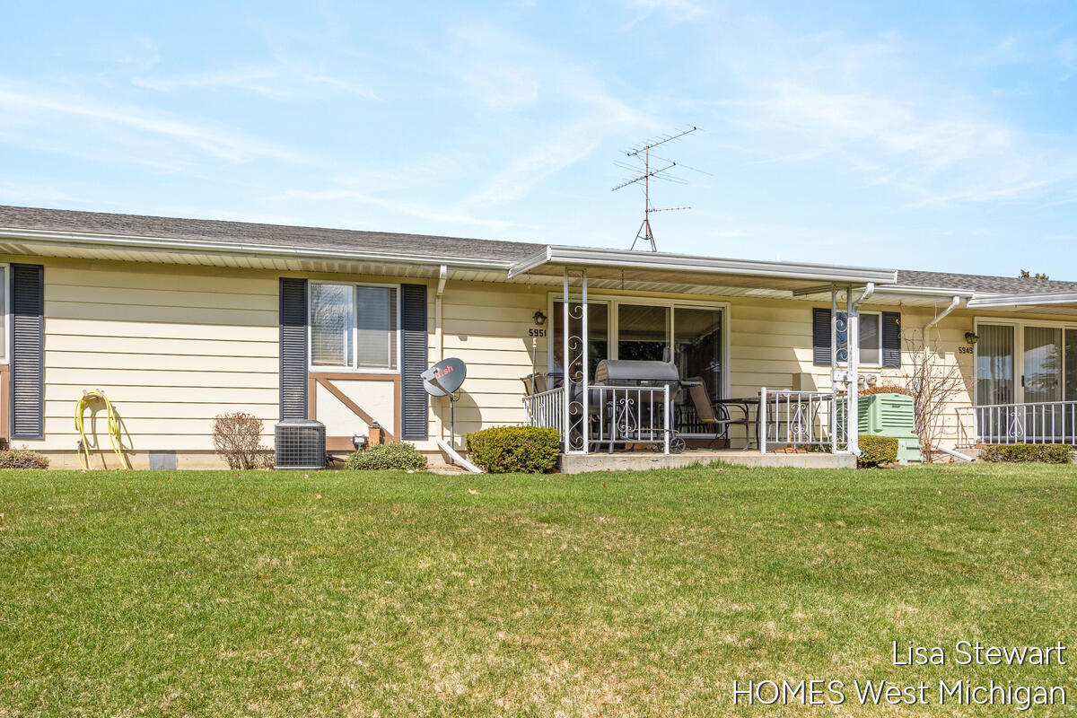 5951 Leisure South Drive SE Grand Rapids MI 49548