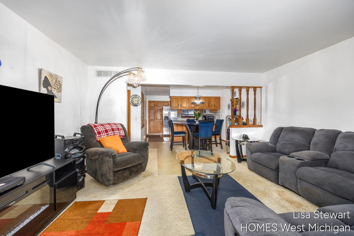 5951 Leisure South Drive SE Grand Rapids MI 49548