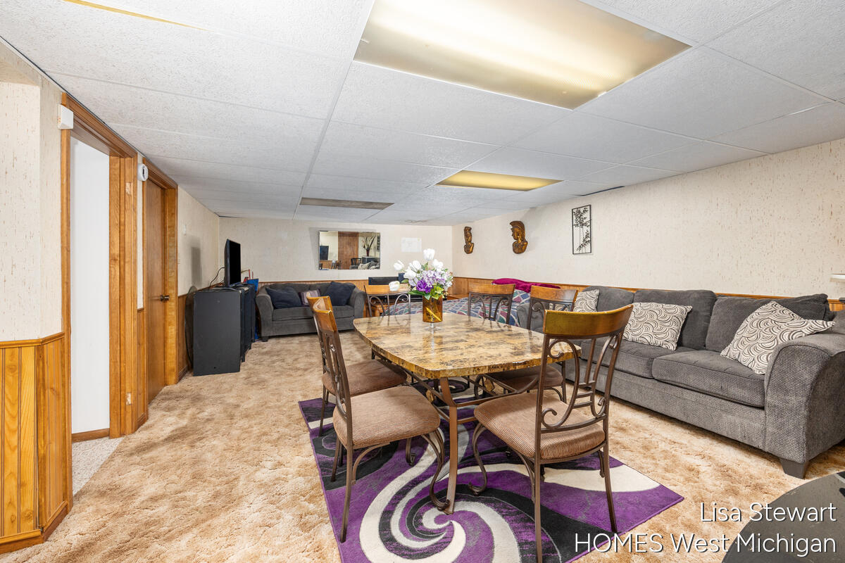 5951 Leisure South Drive SE Grand Rapids MI 49548
