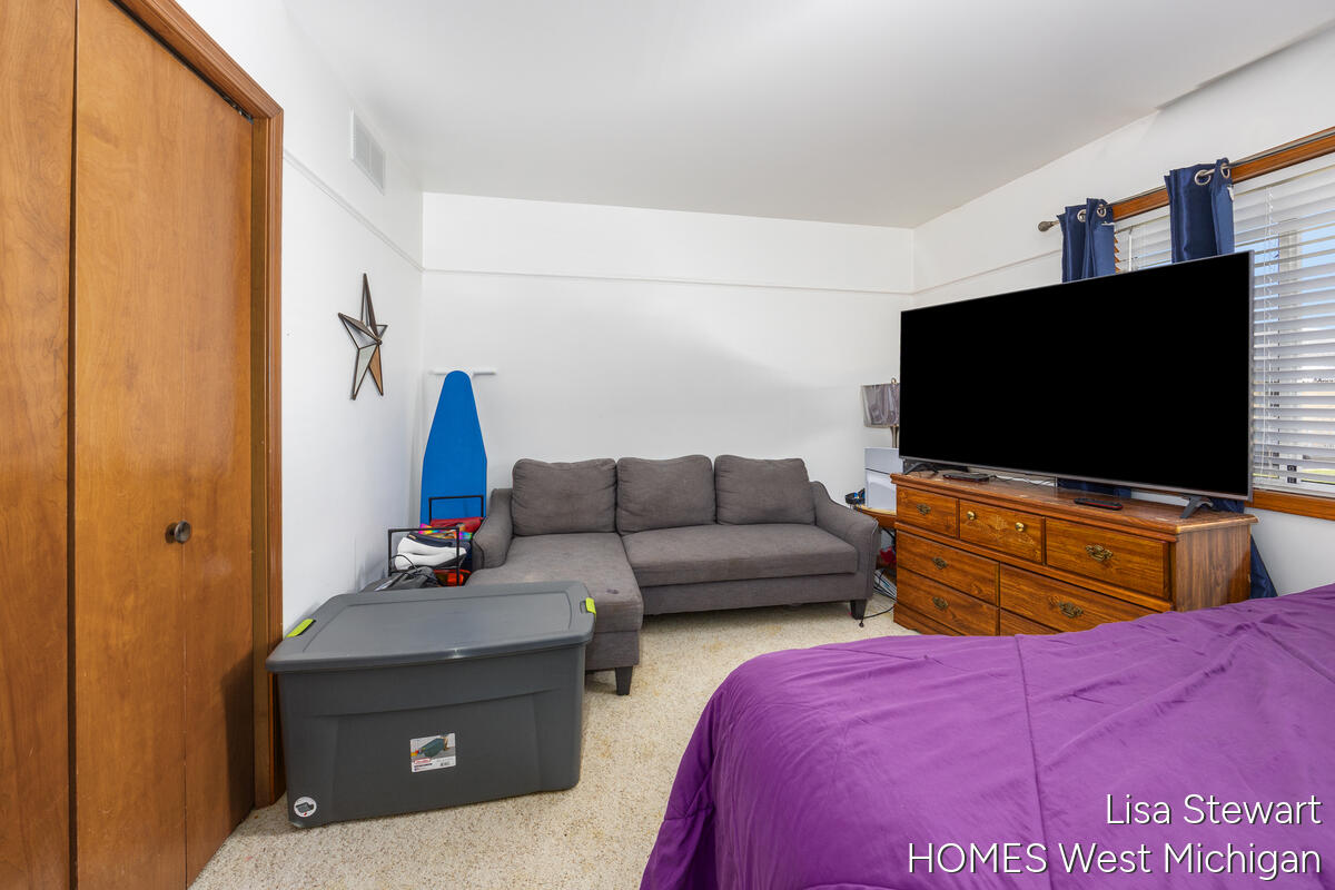 5951 Leisure South Drive SE Grand Rapids MI 49548