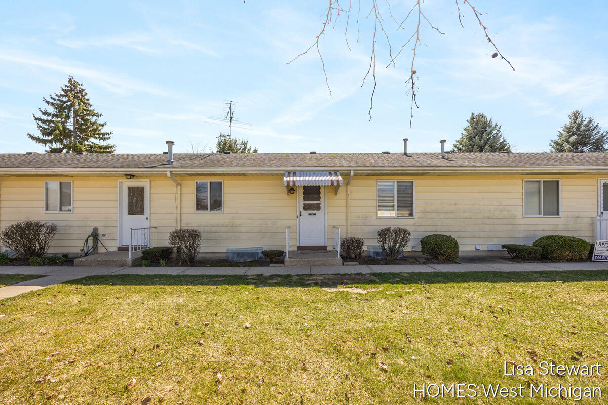 5951 Leisure South Drive SE Grand Rapids MI 49548