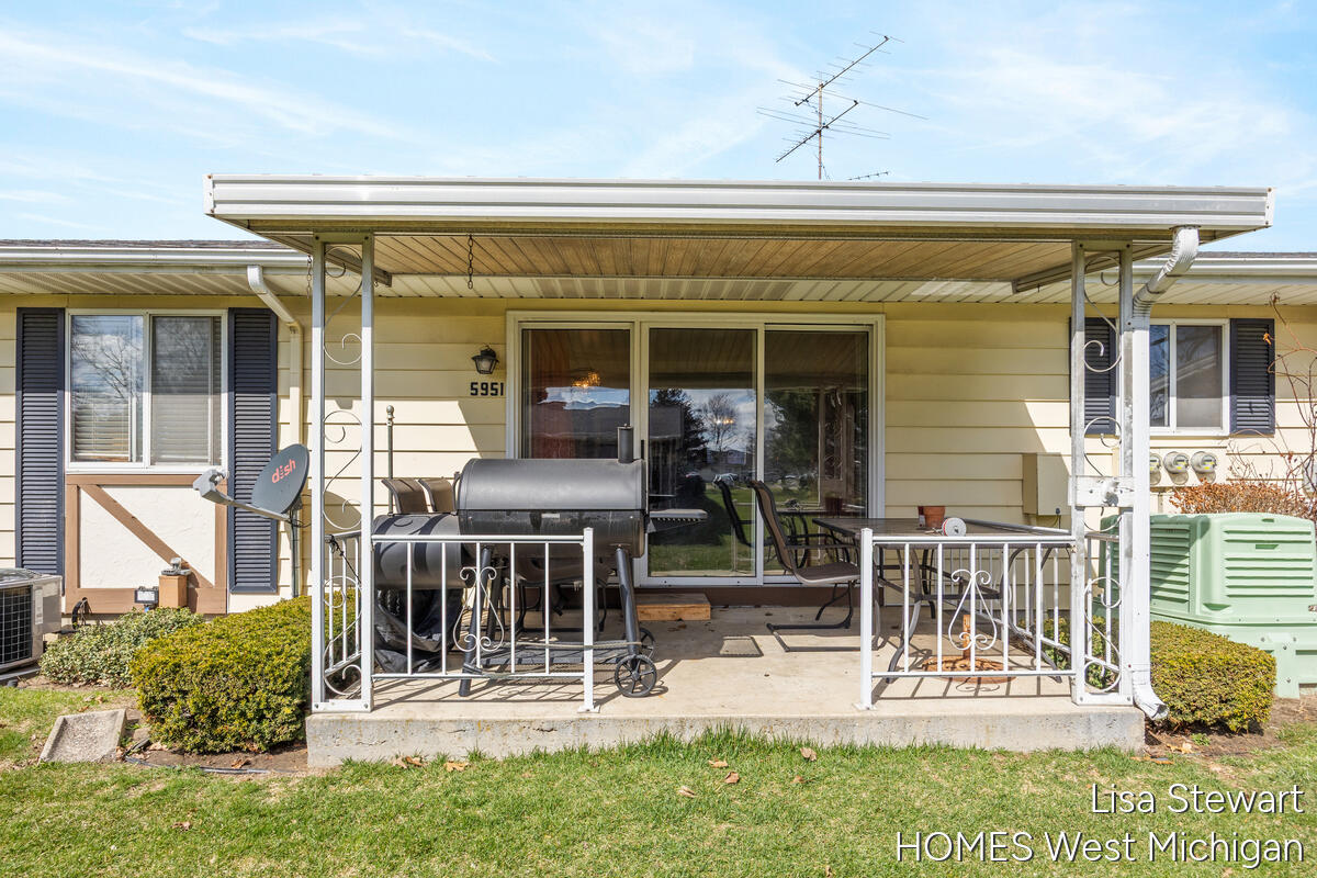 5951 Leisure South Drive SE Grand Rapids MI 49548