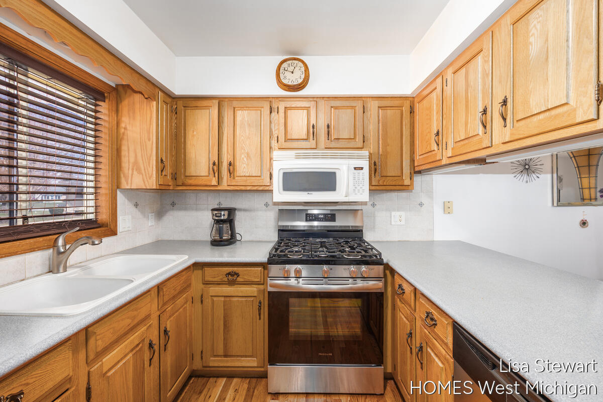 5951 Leisure South Drive SE Grand Rapids MI 49548