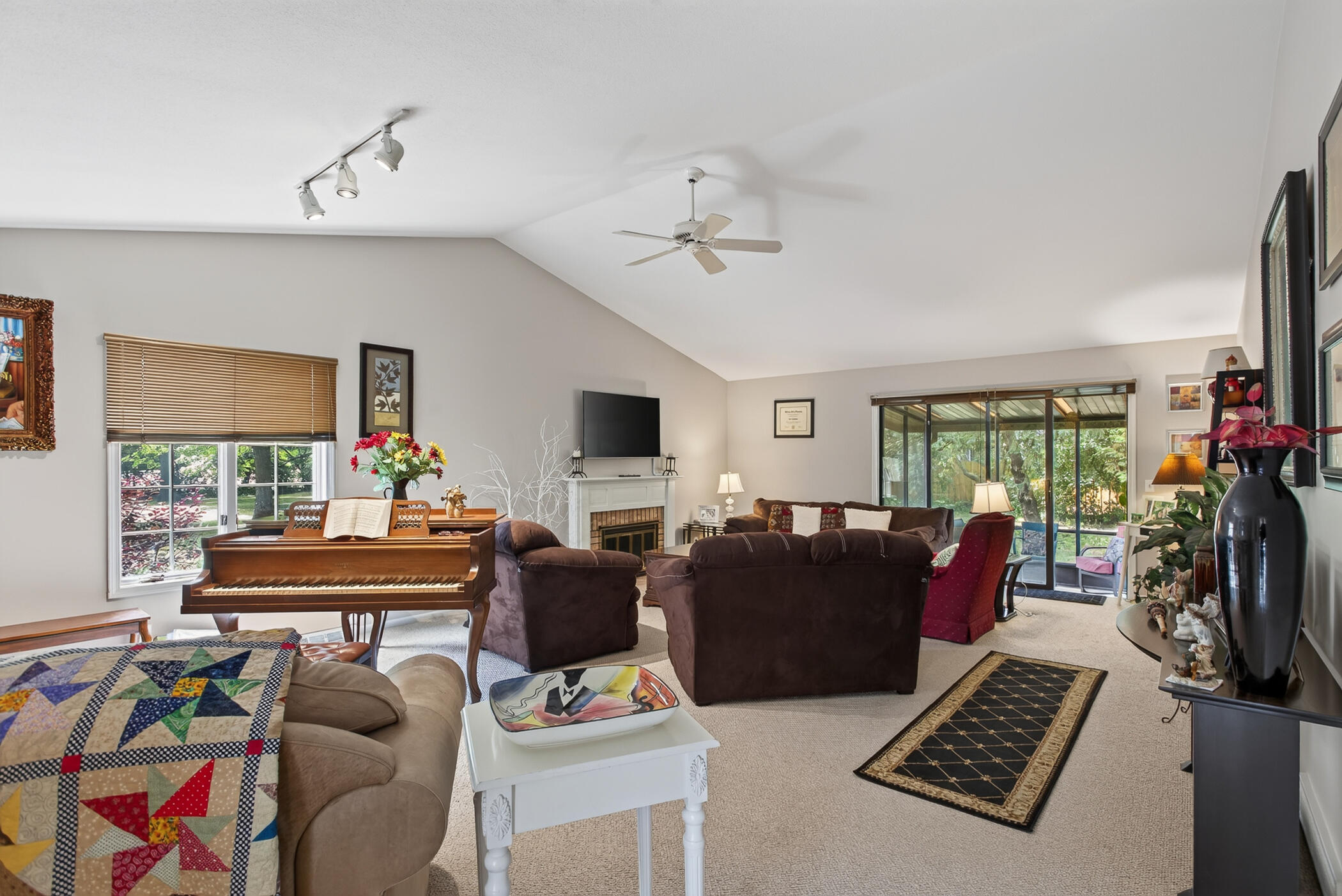 2277 Radcliff Circle SE Grand Rapids MI 49546