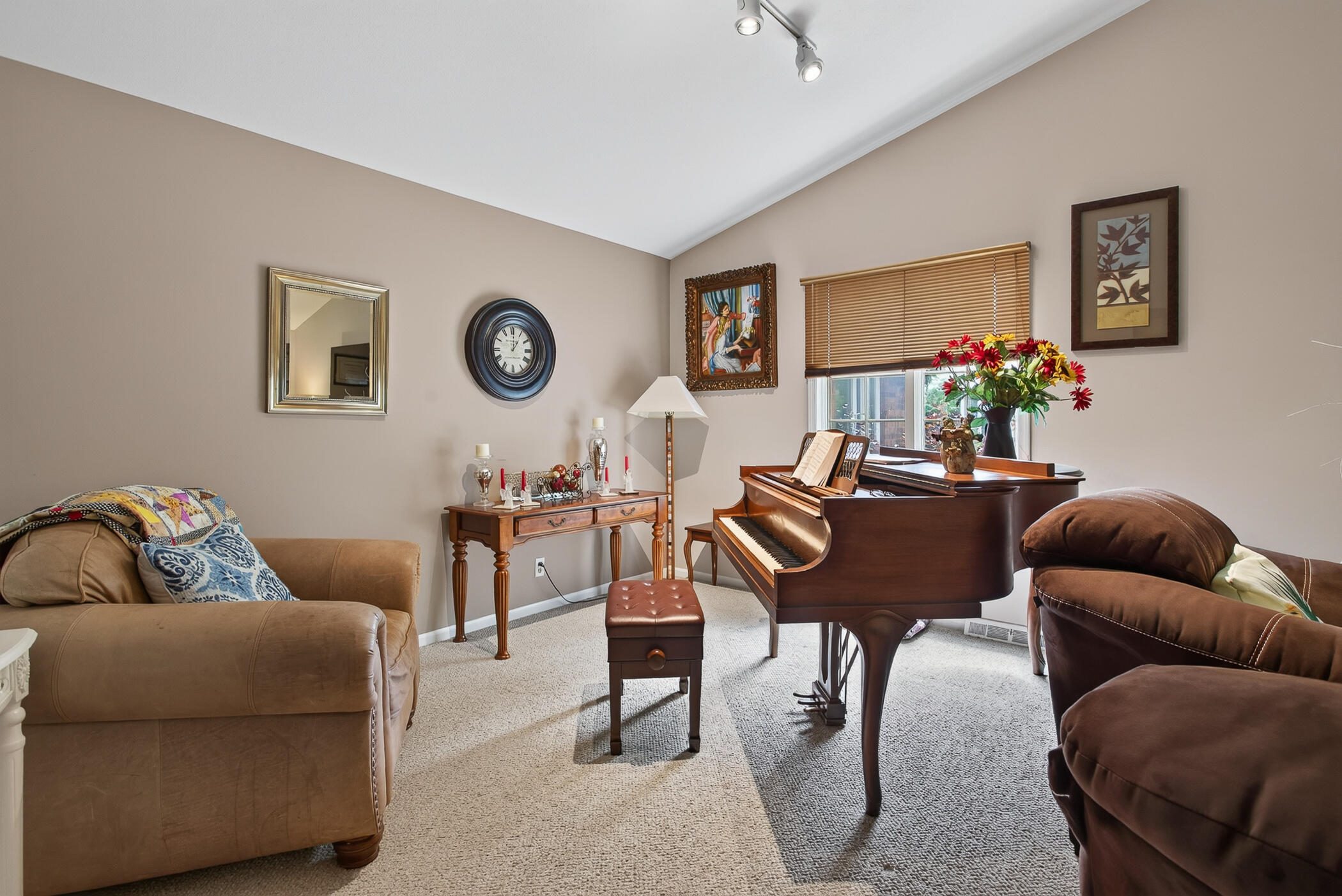 2277 Radcliff Circle SE Grand Rapids MI 49546