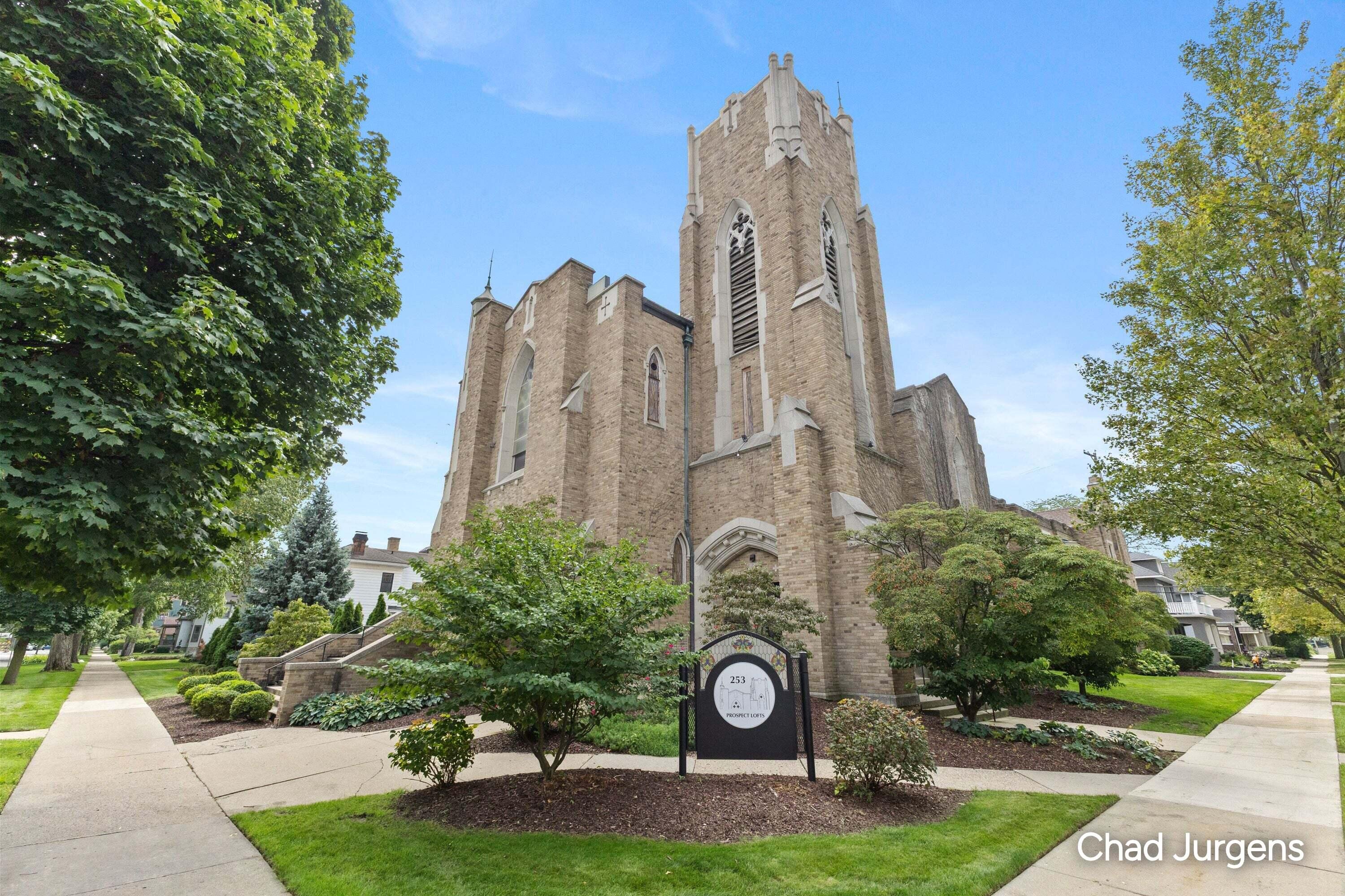 253 Prospect Avenue NE Grand Rapids MI 49503