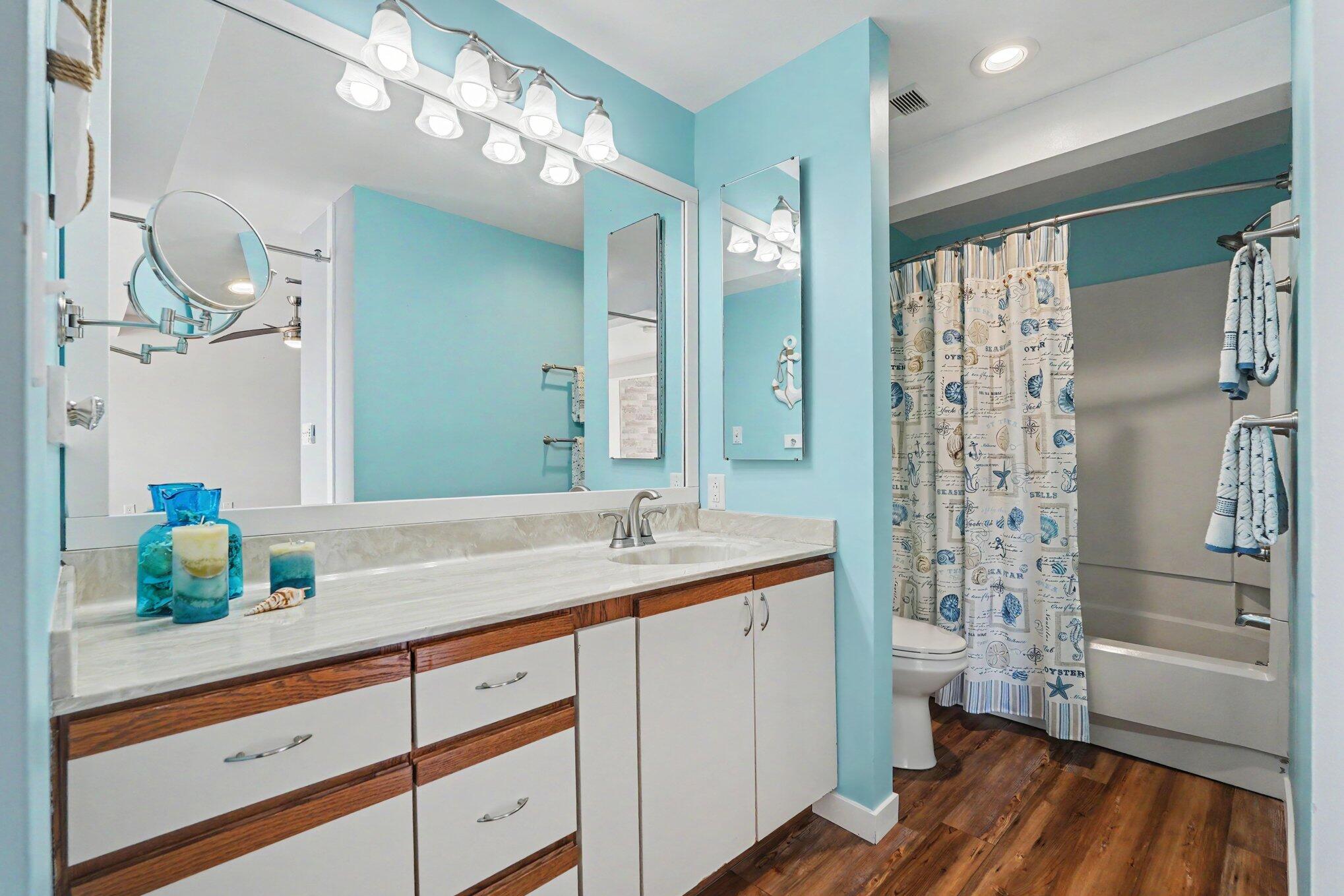 297 W Clay Avenue Muskegon MI 49440