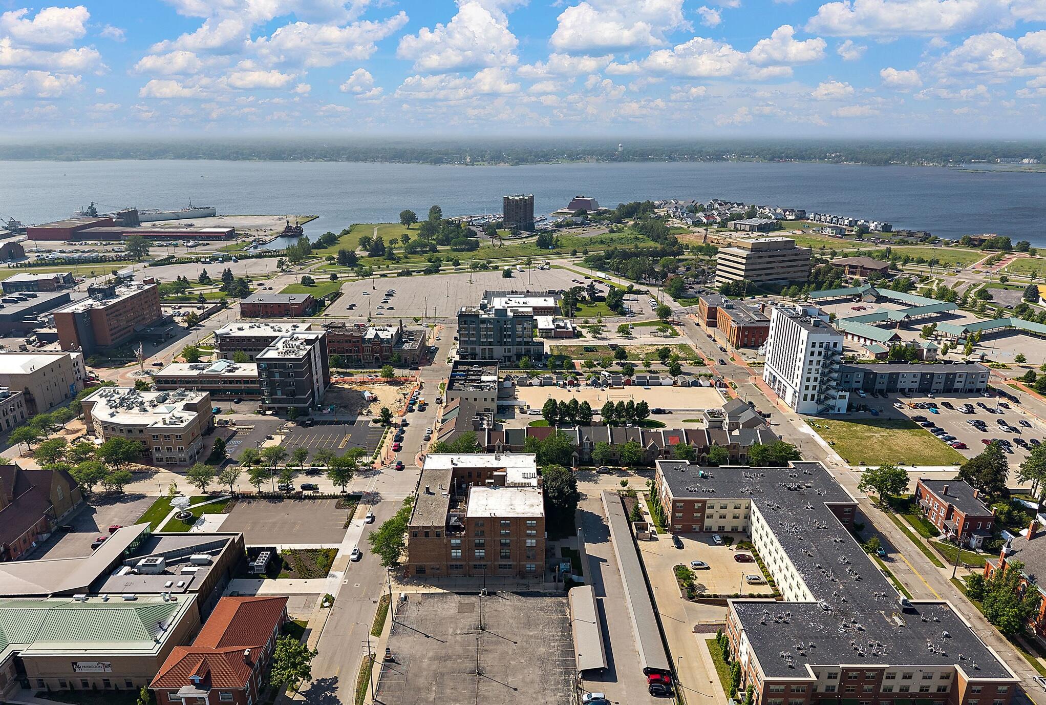 297 W Clay Avenue Muskegon MI 49440