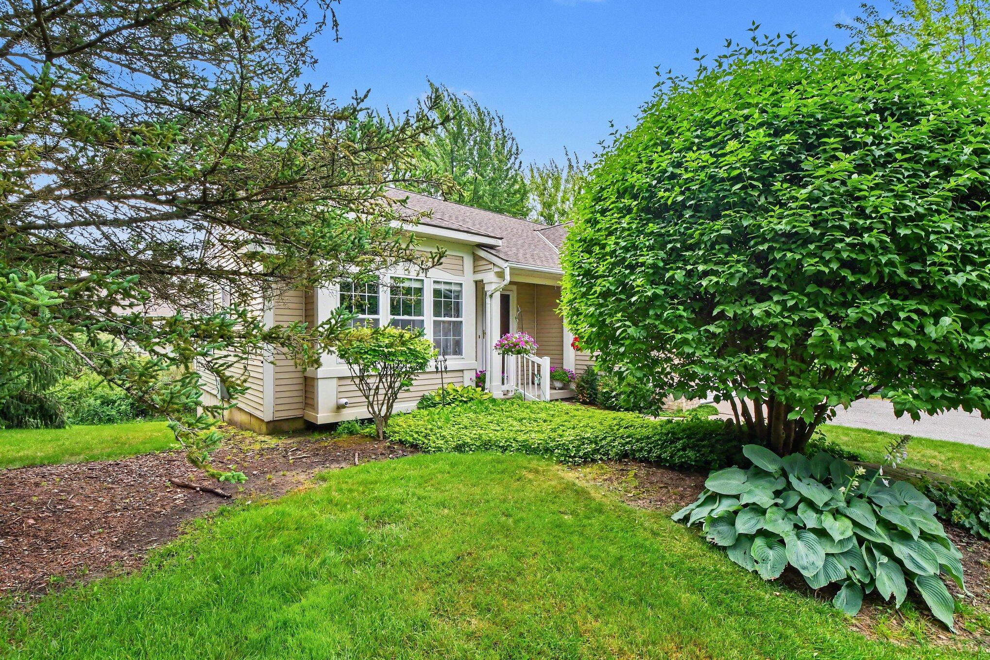 30 Aspen Lane NE Grand Rapids MI 49546