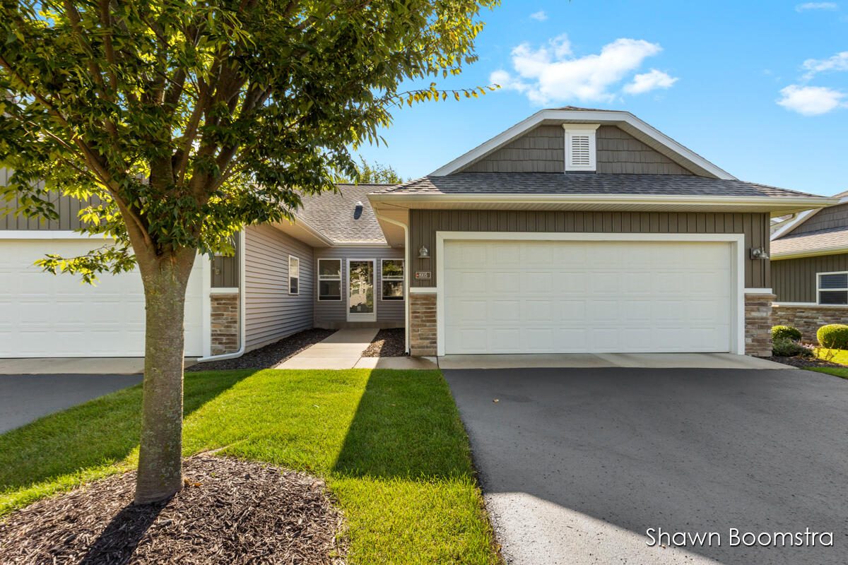 8105 Amber Crest Drive SW Byron Center MI 49315