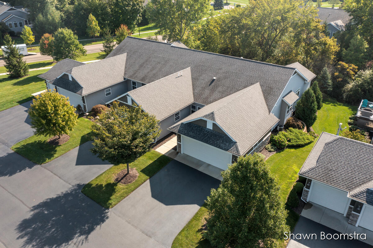 8105 Amber Crest Drive SW Byron Center MI 49315