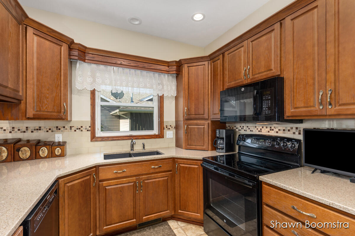 8105 Amber Crest Drive SW Byron Center MI 49315