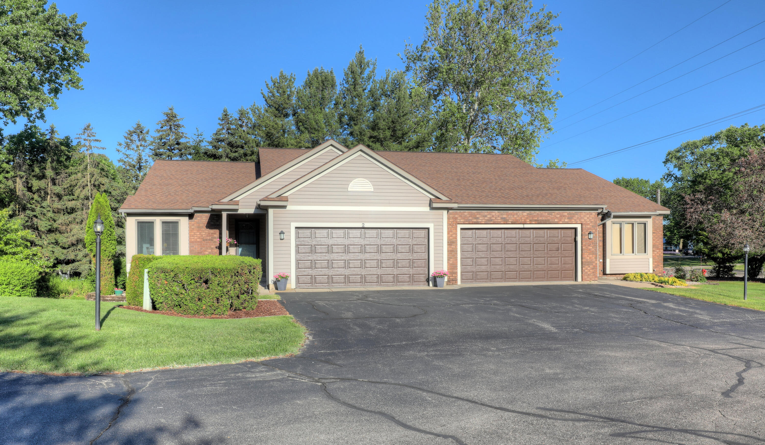 500 W Main Avenue Zeeland MI 49464