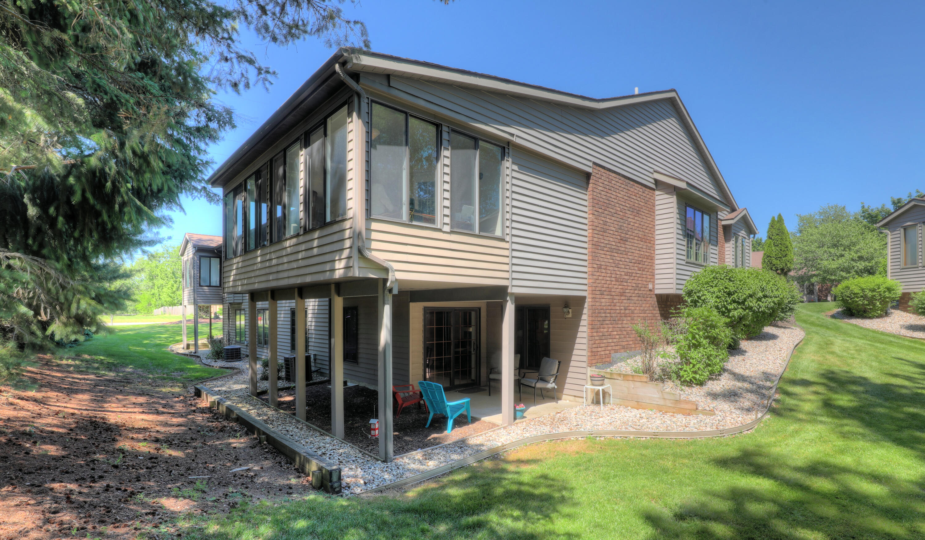 500 W Main Avenue Zeeland MI 49464