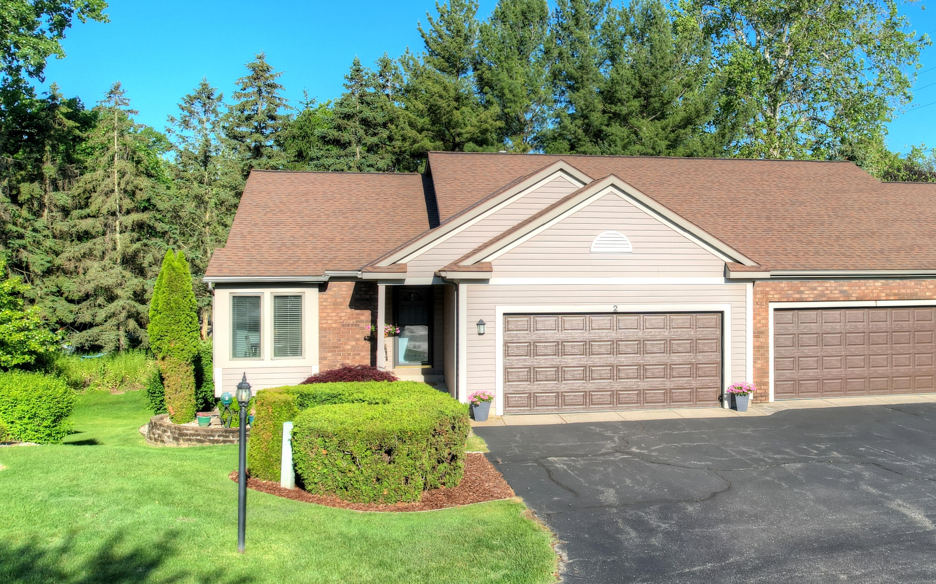 500 W Main Avenue Zeeland MI 49464