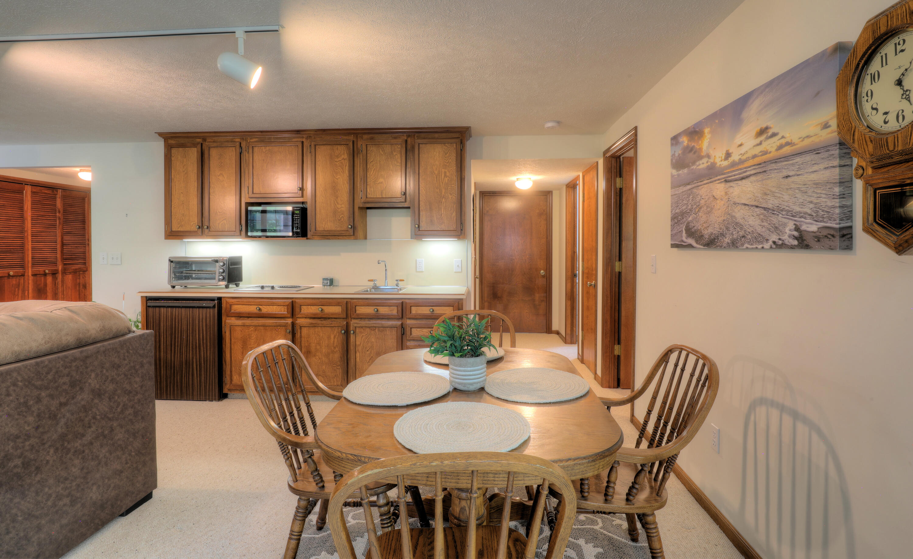 500 W Main Avenue Zeeland MI 49464