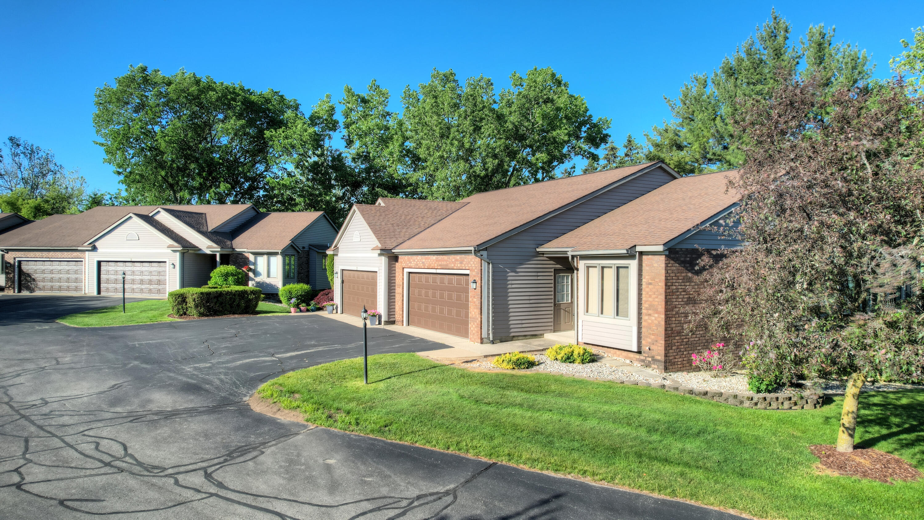 500 W Main Avenue Zeeland MI 49464