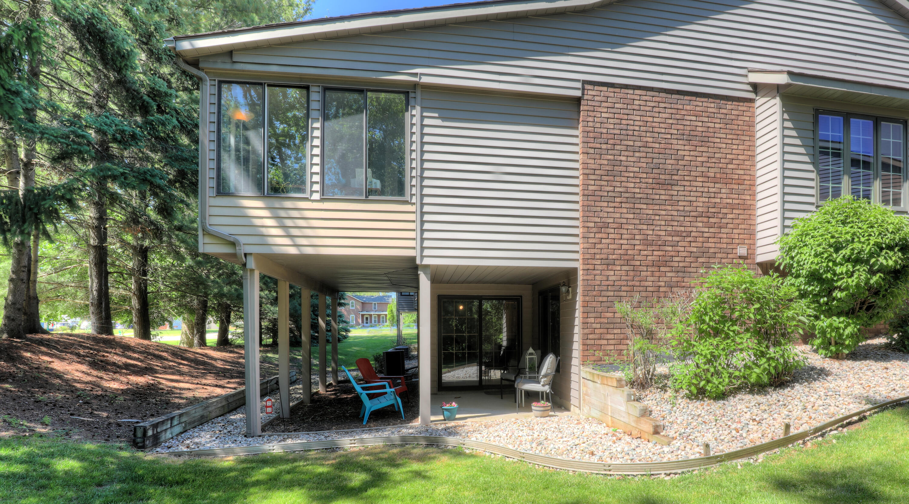 500 W Main Avenue Zeeland MI 49464