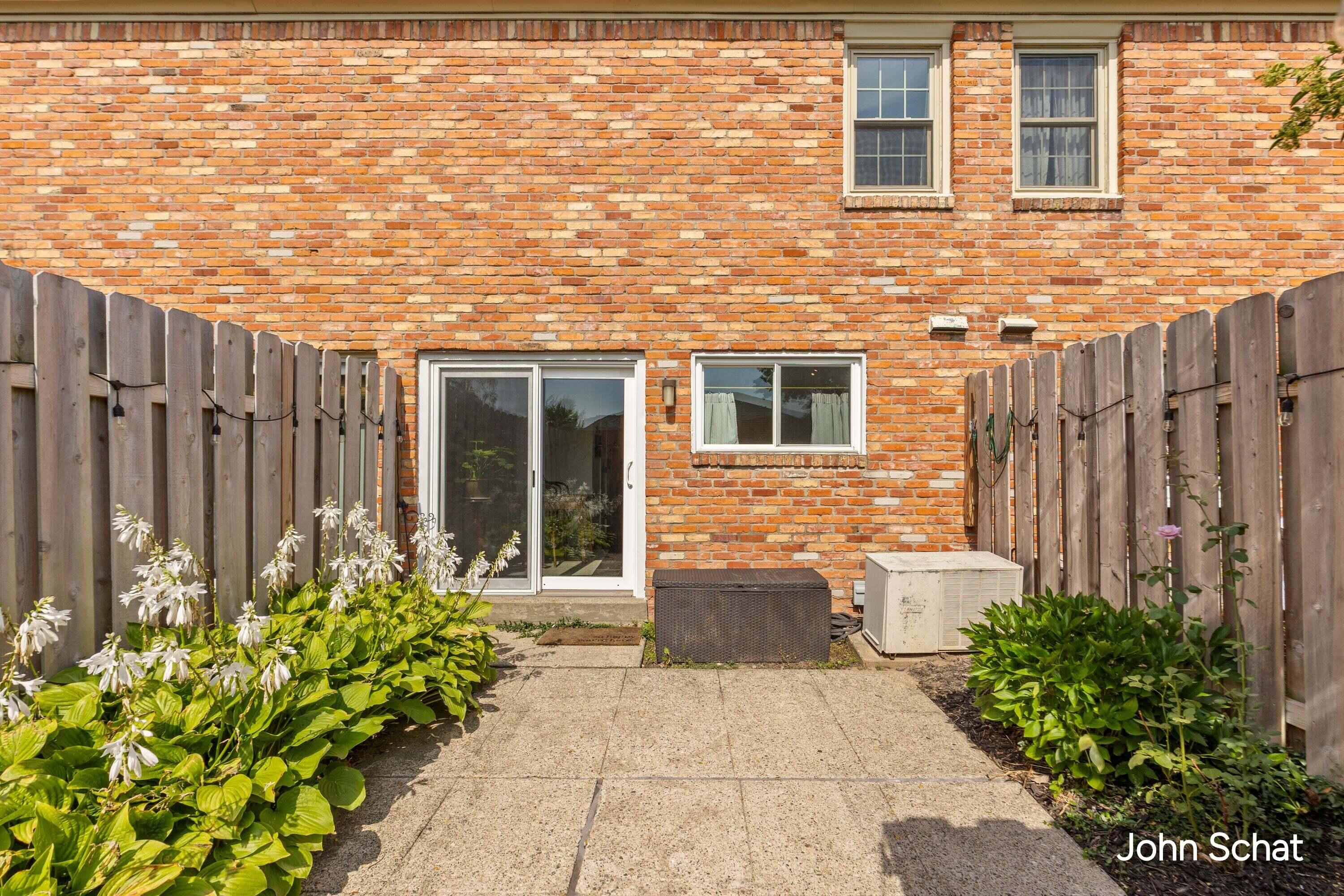2471 Abbington Drive SE Grand Rapids MI 49506