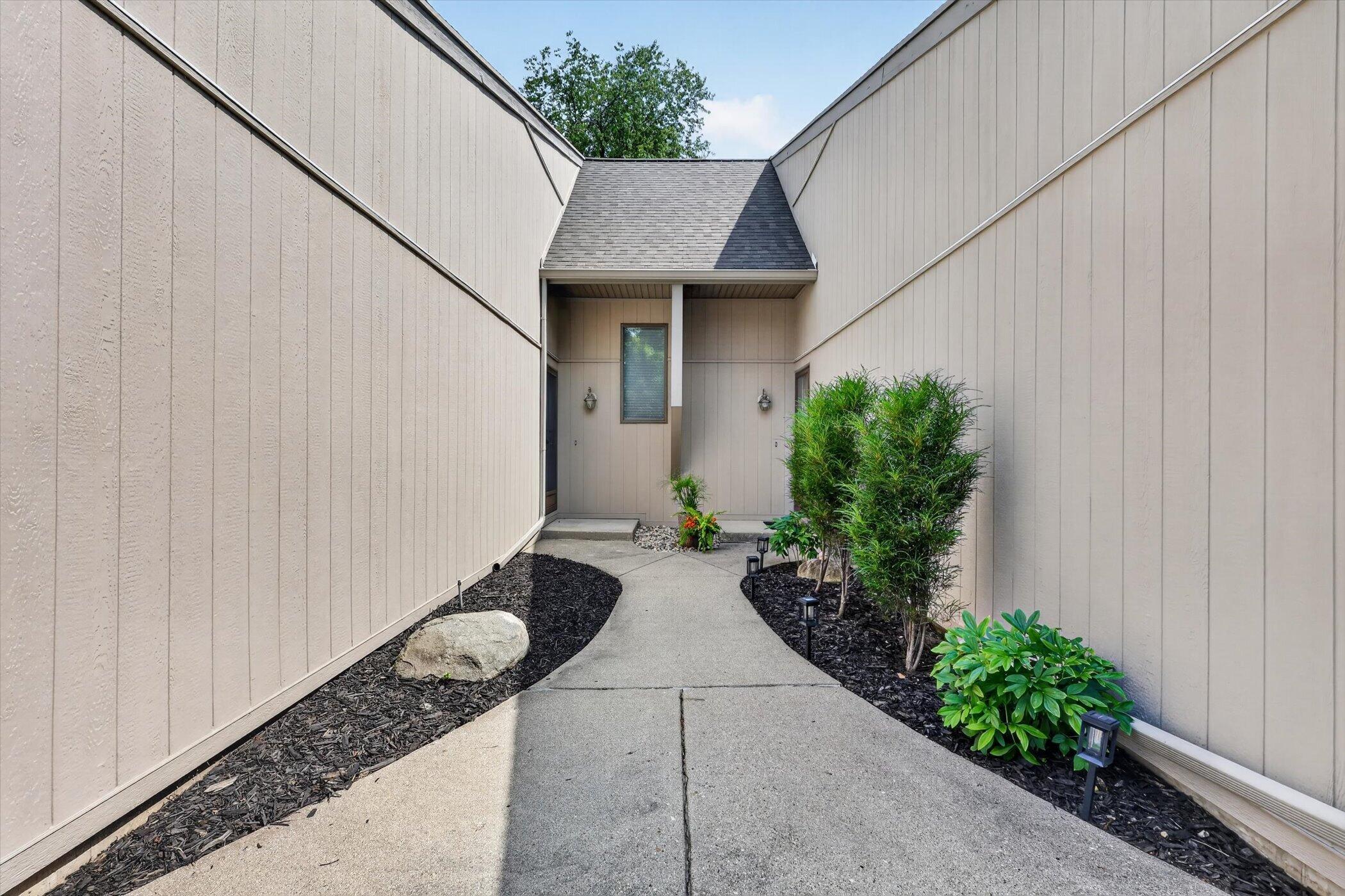 2699 Limestone Lane NE Grand Rapids MI 49525