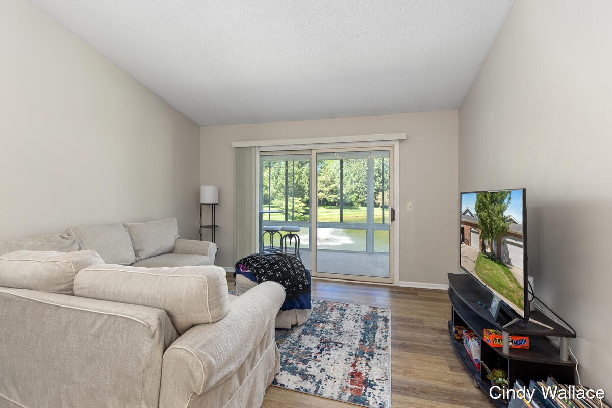 161 Laurelwood Court SW Grand Rapids MI 49548